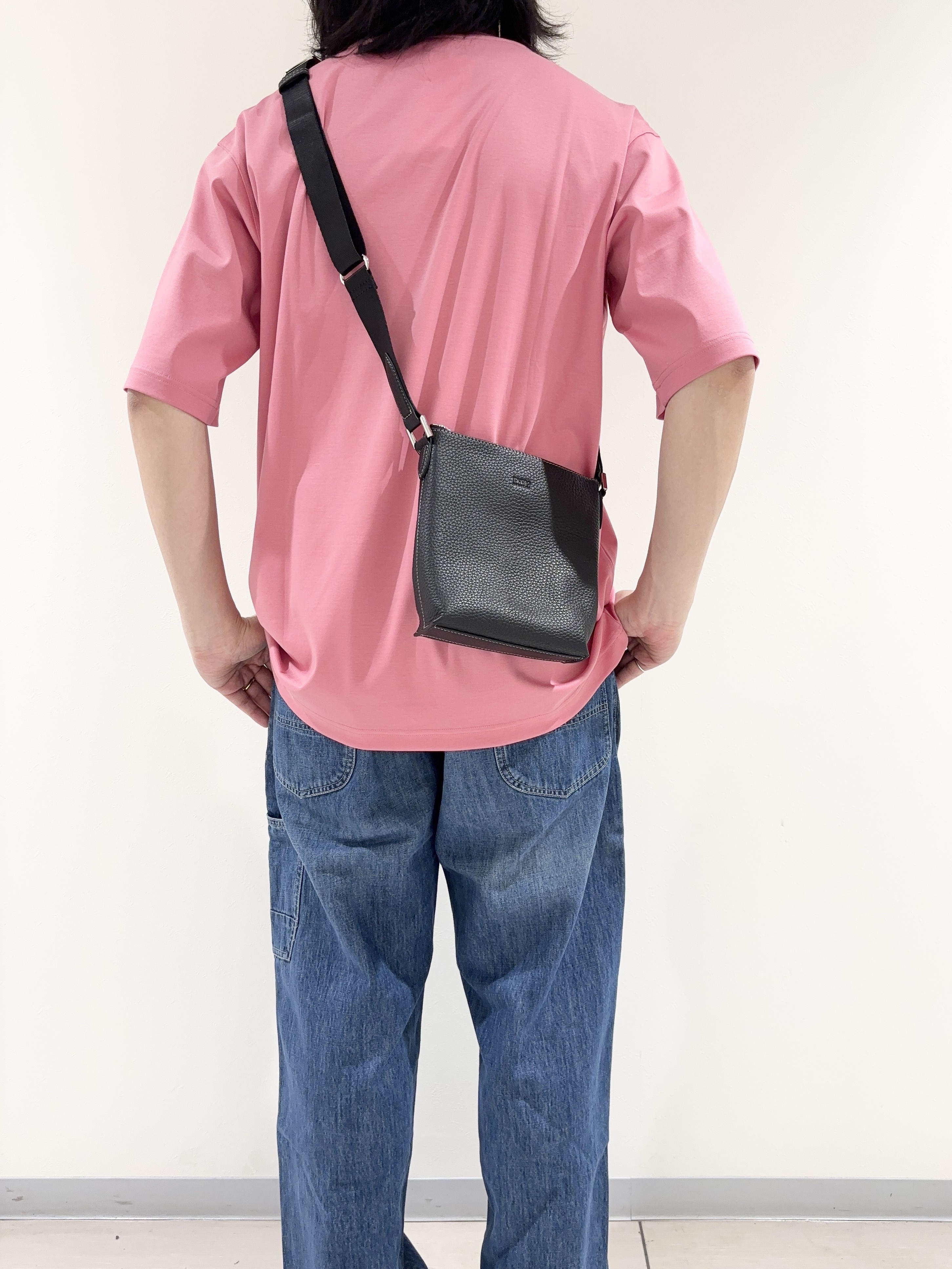 及川さんの「TAKEO KIKUCHI｜【BOWLER HAT LABEL】アイスクリアコットンボーラーハットウォーカー 半袖ポケT」を使ったコーディネート