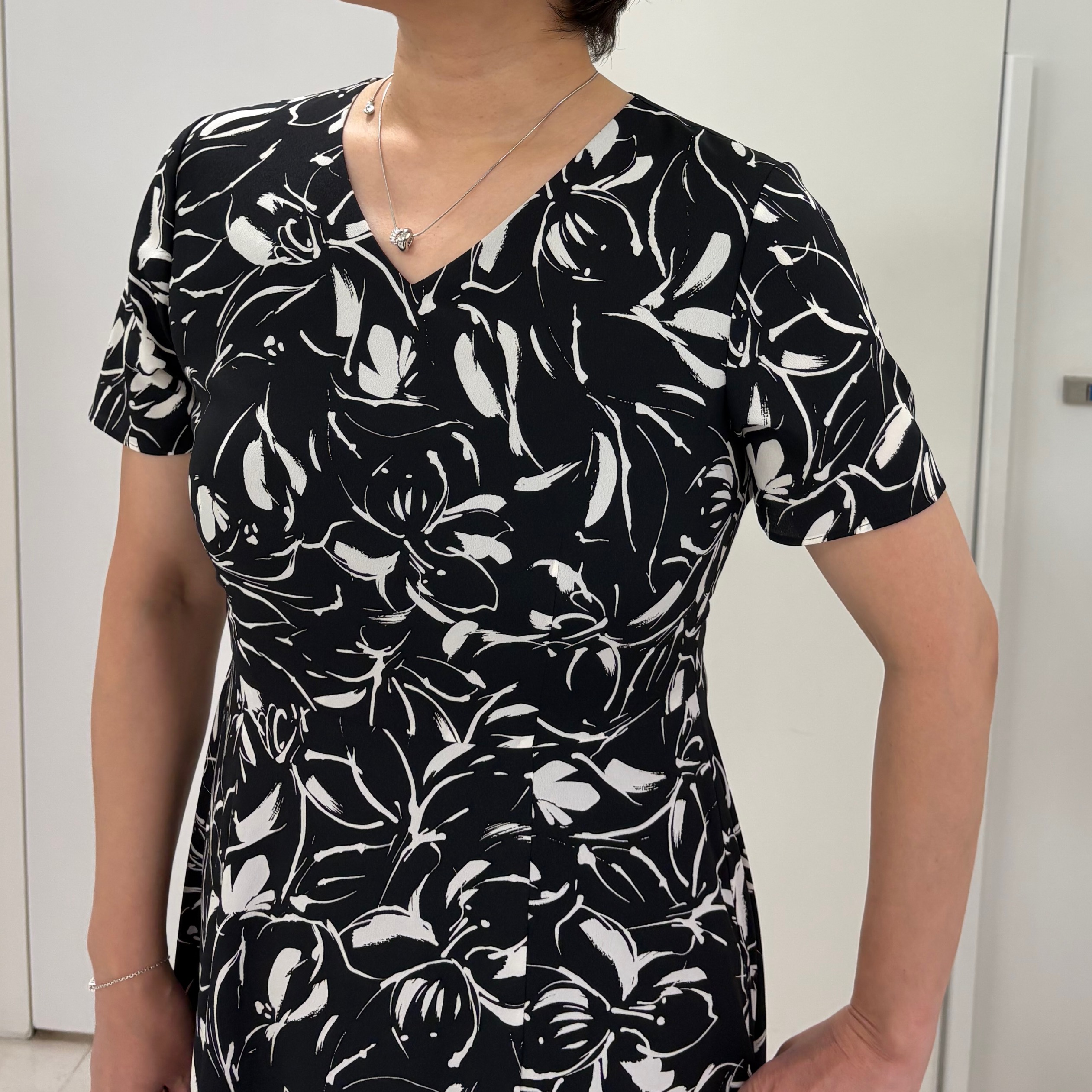 hIさんの「COUP DE CHANCE｜【手洗い可／日本製】着流しカーディガン」を使ったコーディネート