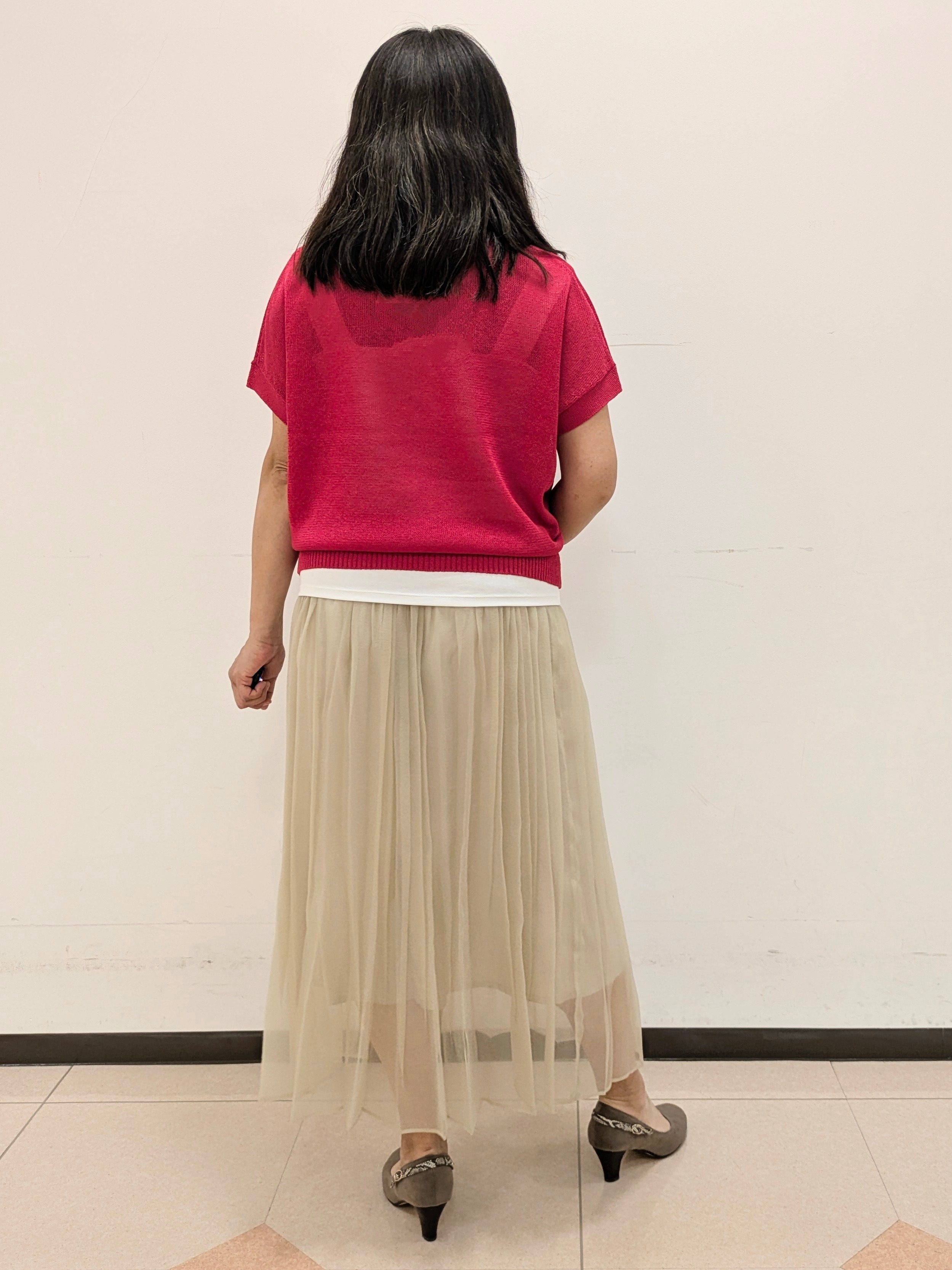 ともさんの「UNTITLED｜【洗える/清涼感】ドライタッチスリーブレスカーディガン」を使ったコーディネート