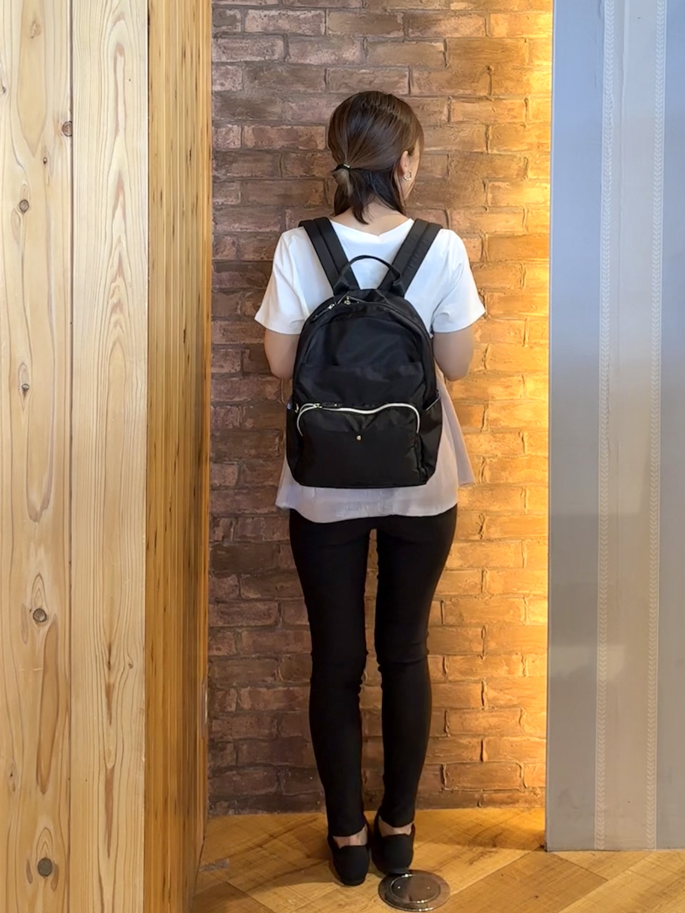 mieさんの「SHOO･LA･RUE｜【ひんやり/S-LL】1枚でインせず決まる きらきらビスチェ風Tシャツ」を使ったコーディネート