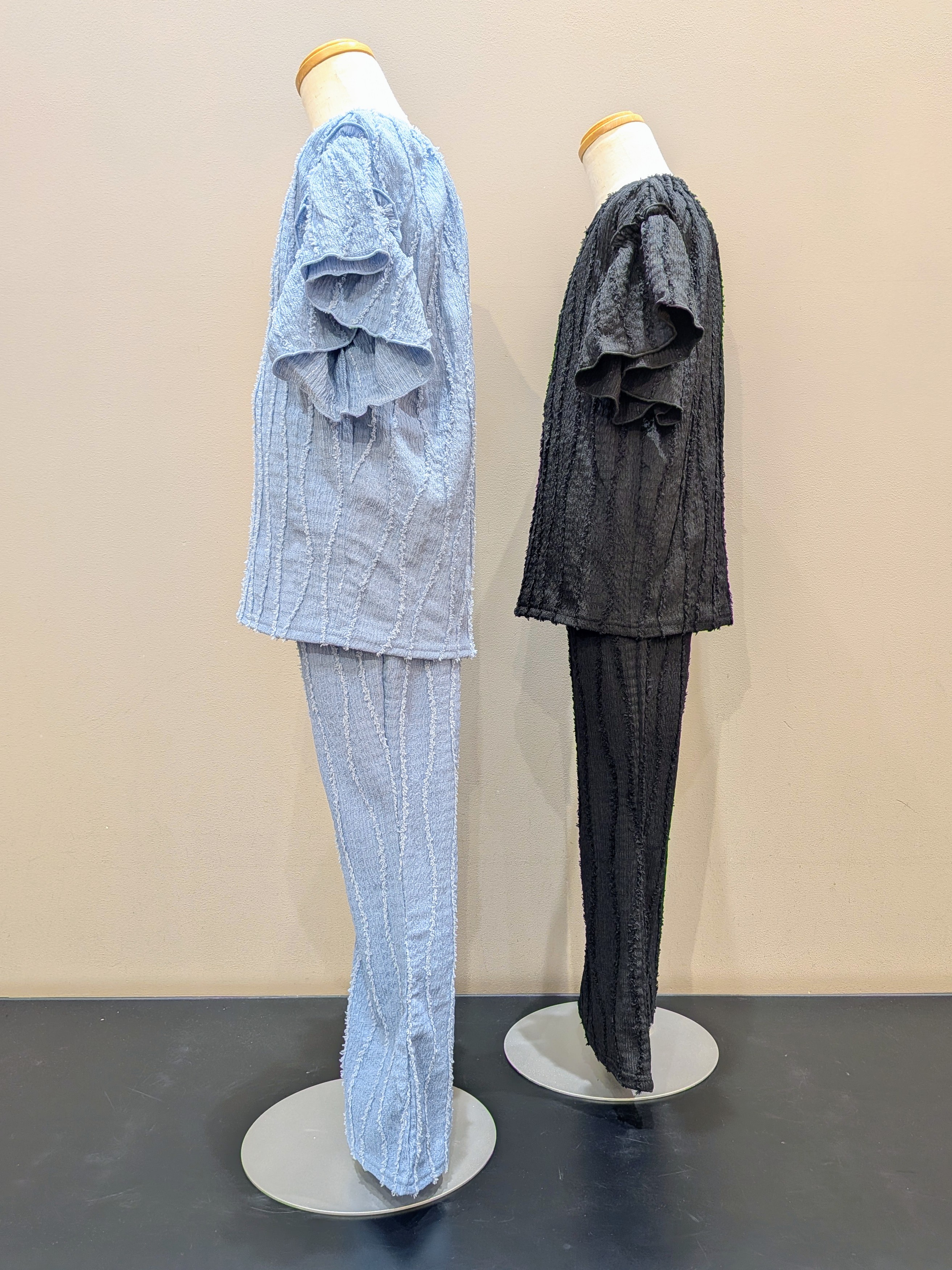 vacheさんの「SHOO･LA･RUE｜【100-150cm】フリンジジャカードフリルカットソー」を使ったコーディネート