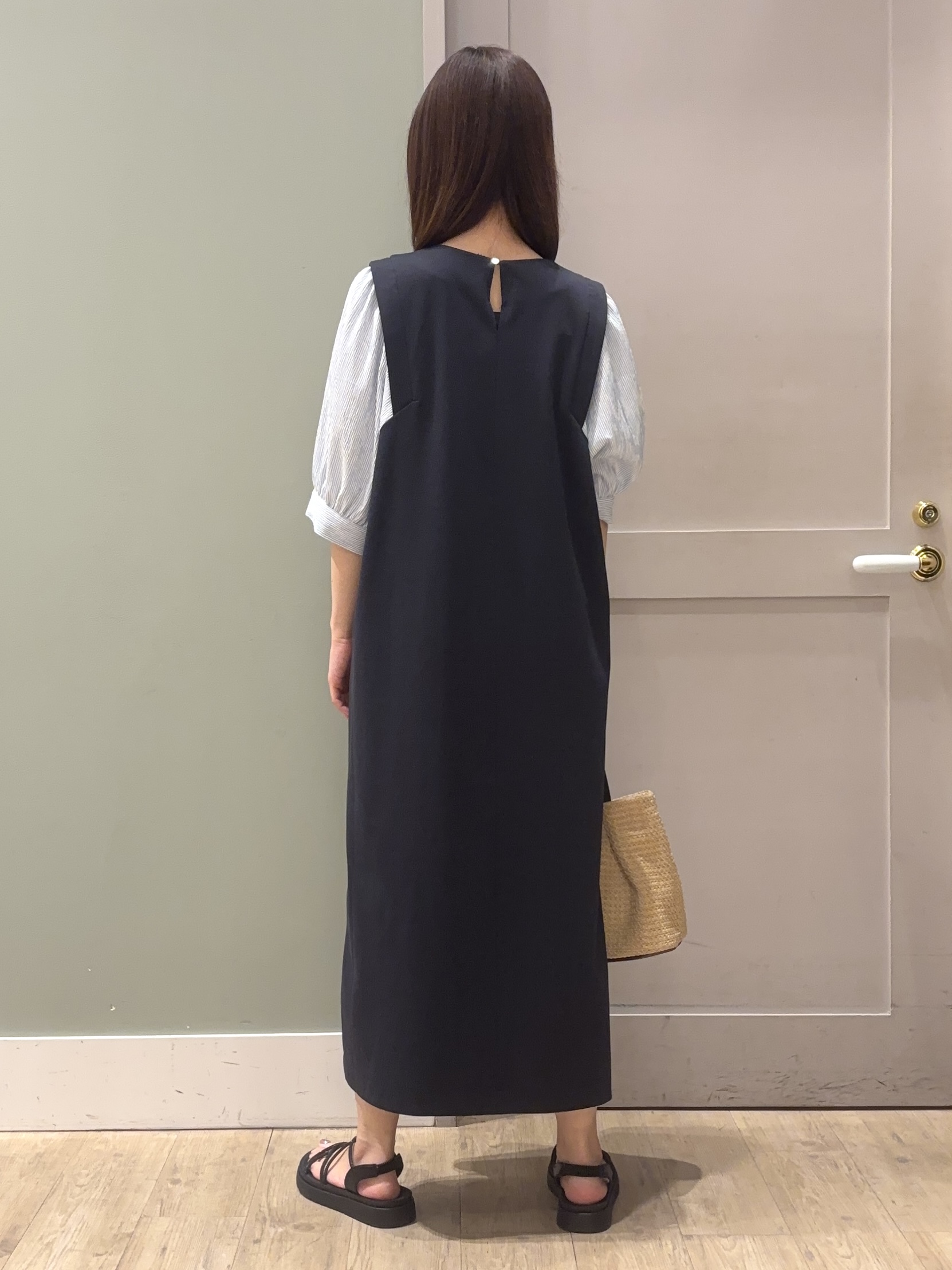 しばみさんの「grove｜高評価！【体型カバー/洗える】袖布帛ポンチワンピース」を使ったコーディネート