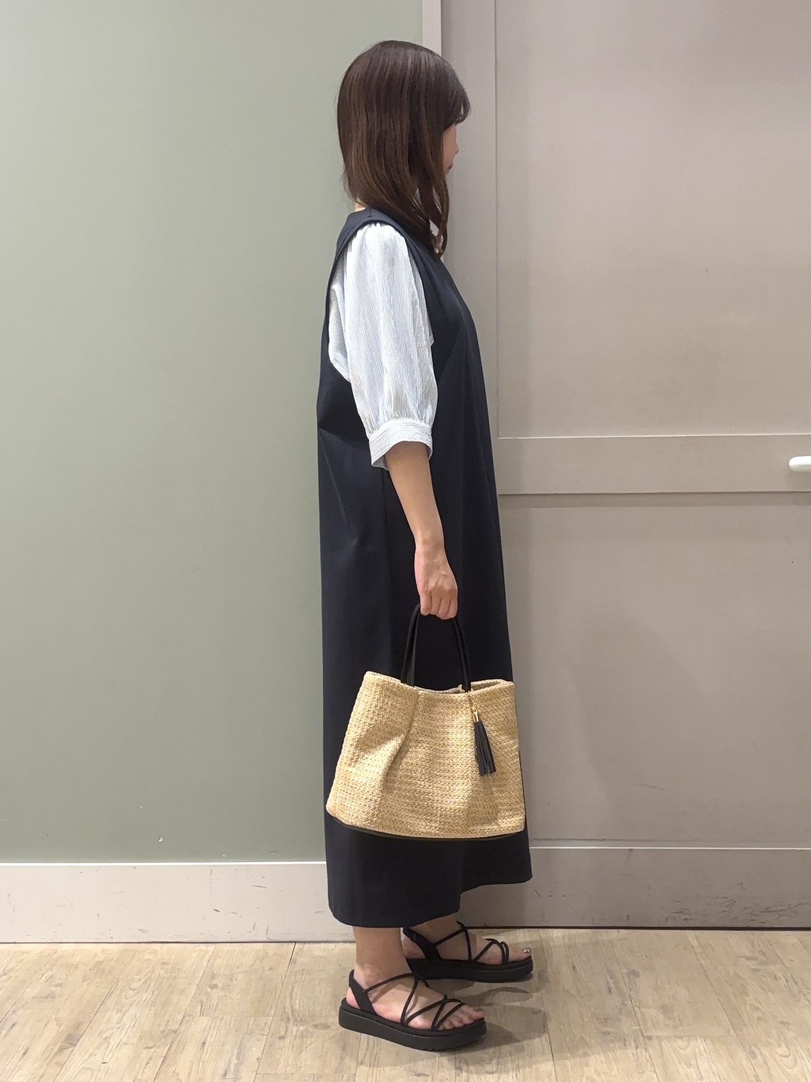 しばみさんの「grove｜高評価！【体型カバー/洗える】袖布帛ポンチワンピース」を使ったコーディネート