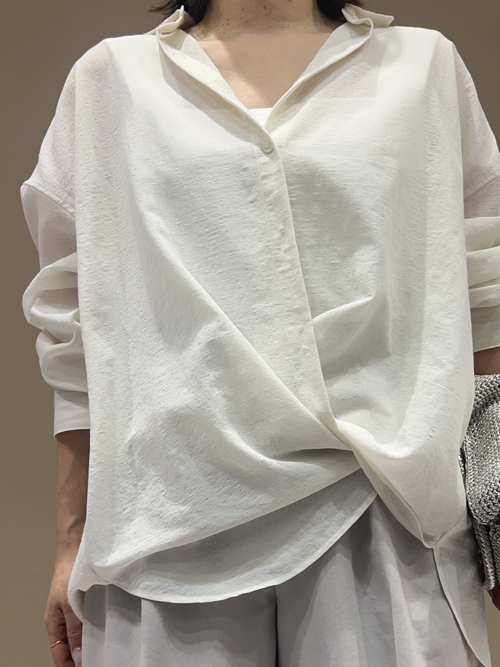 fukuさんの「UNTITLED｜【2WAY/マシンウォッシャブル】カシュクールデザインシャツ」を使ったコーディネート