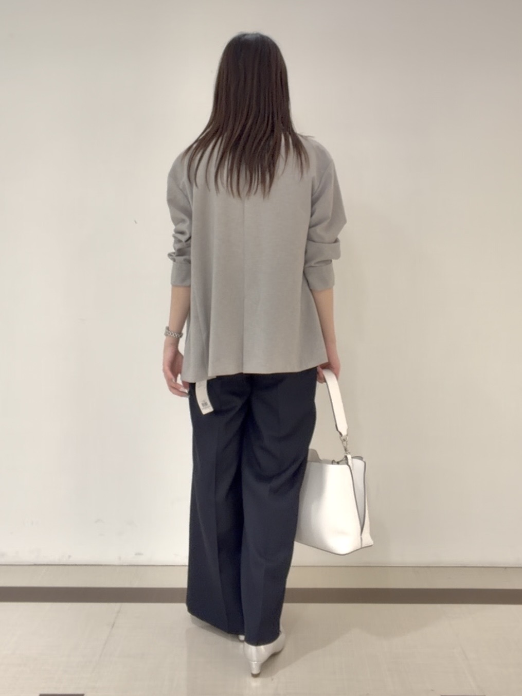yukaさんの「Reflect｜【通気性あり／涼しい／マシンウォッシャブル】フリルブラウス」を使ったコーディネート