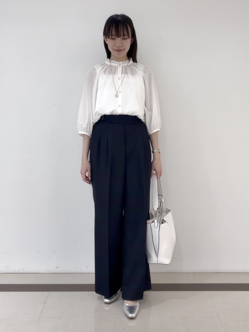 yukaさんの「Reflect｜フロントボタンデザインブラウス」を使ったコーディネート