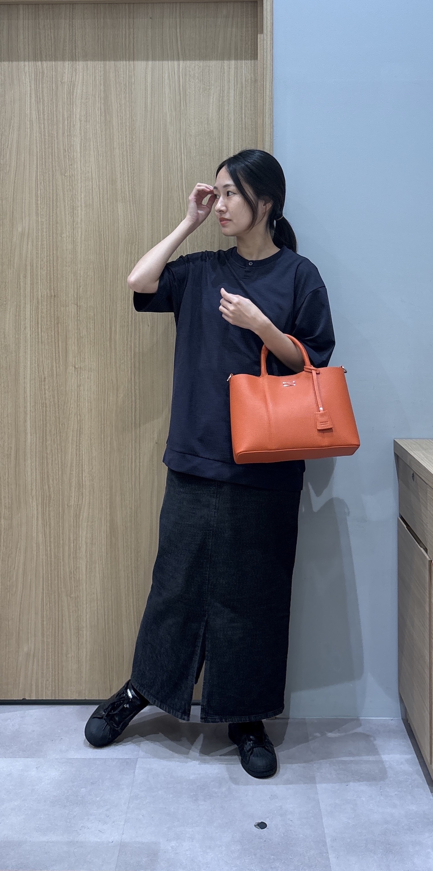 よぴさんの「TAKEO KIKUCHI｜リップル小花シャツ」を使ったコーディネート