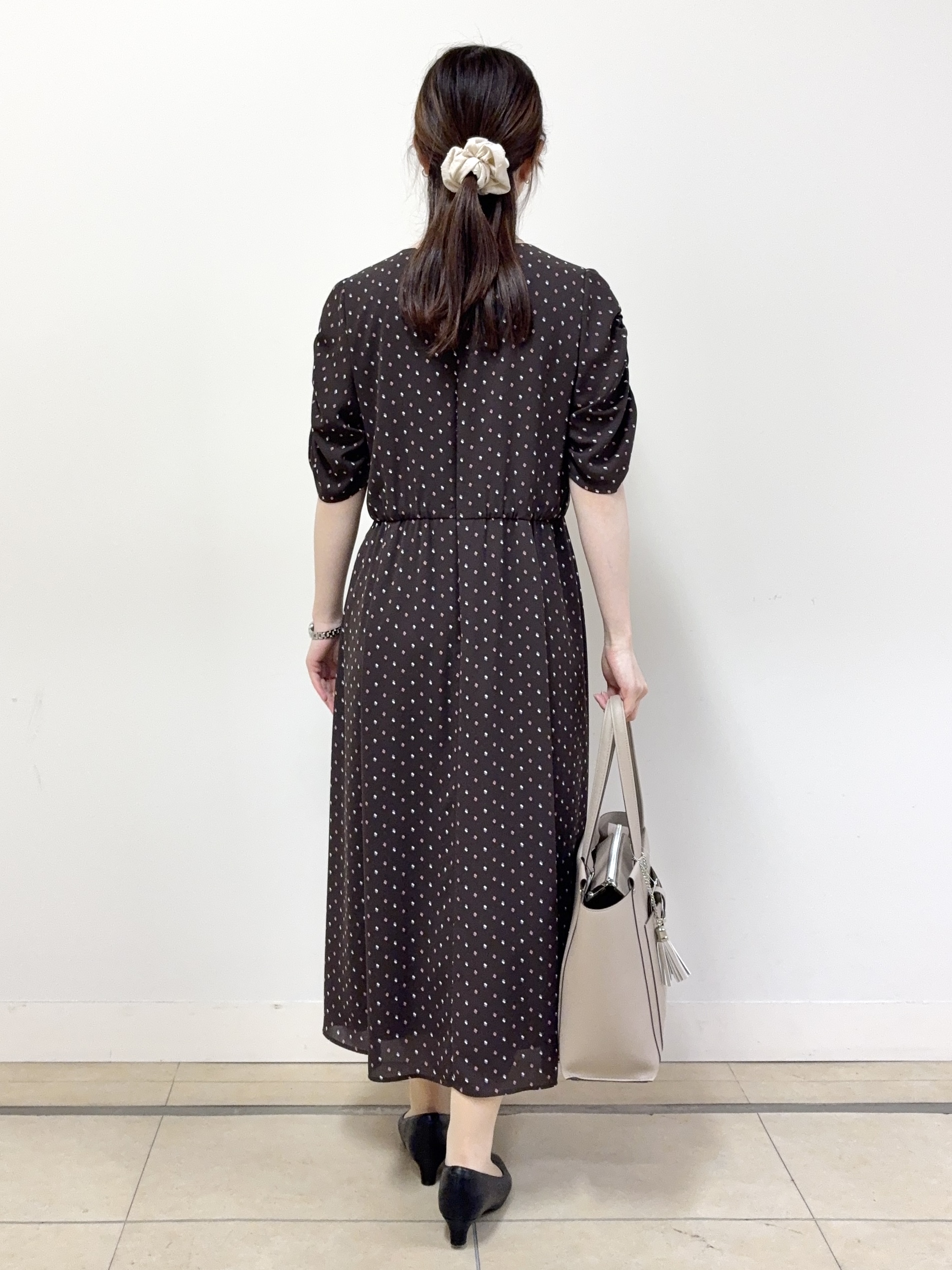 mikiさんの「Reflect｜小紋柄ジョーゼットワンピース」を使ったコーディネート