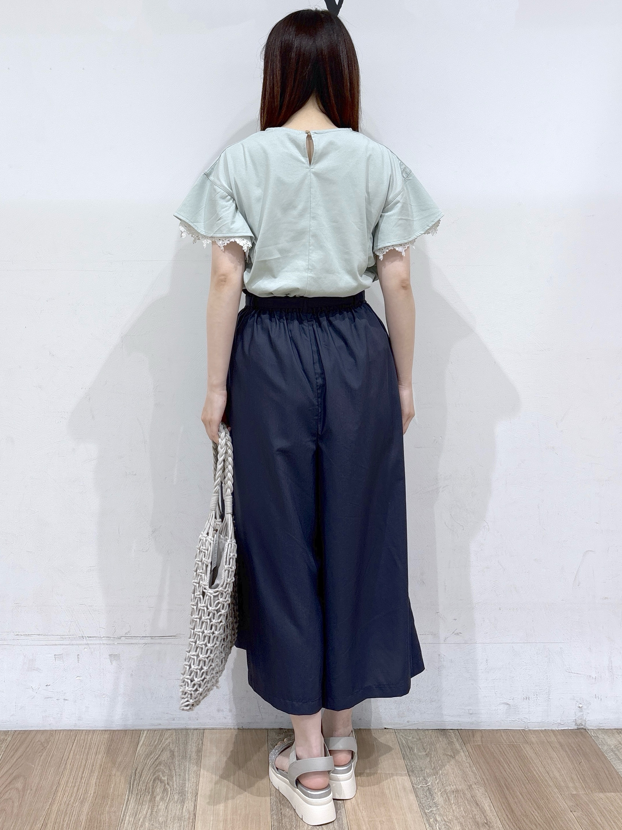 るーさんの「grove｜【二の腕カバー、UV/ひんやり】涼しく華やかに、レースレイヤードスリーブTシャツ」を使ったコーディネート