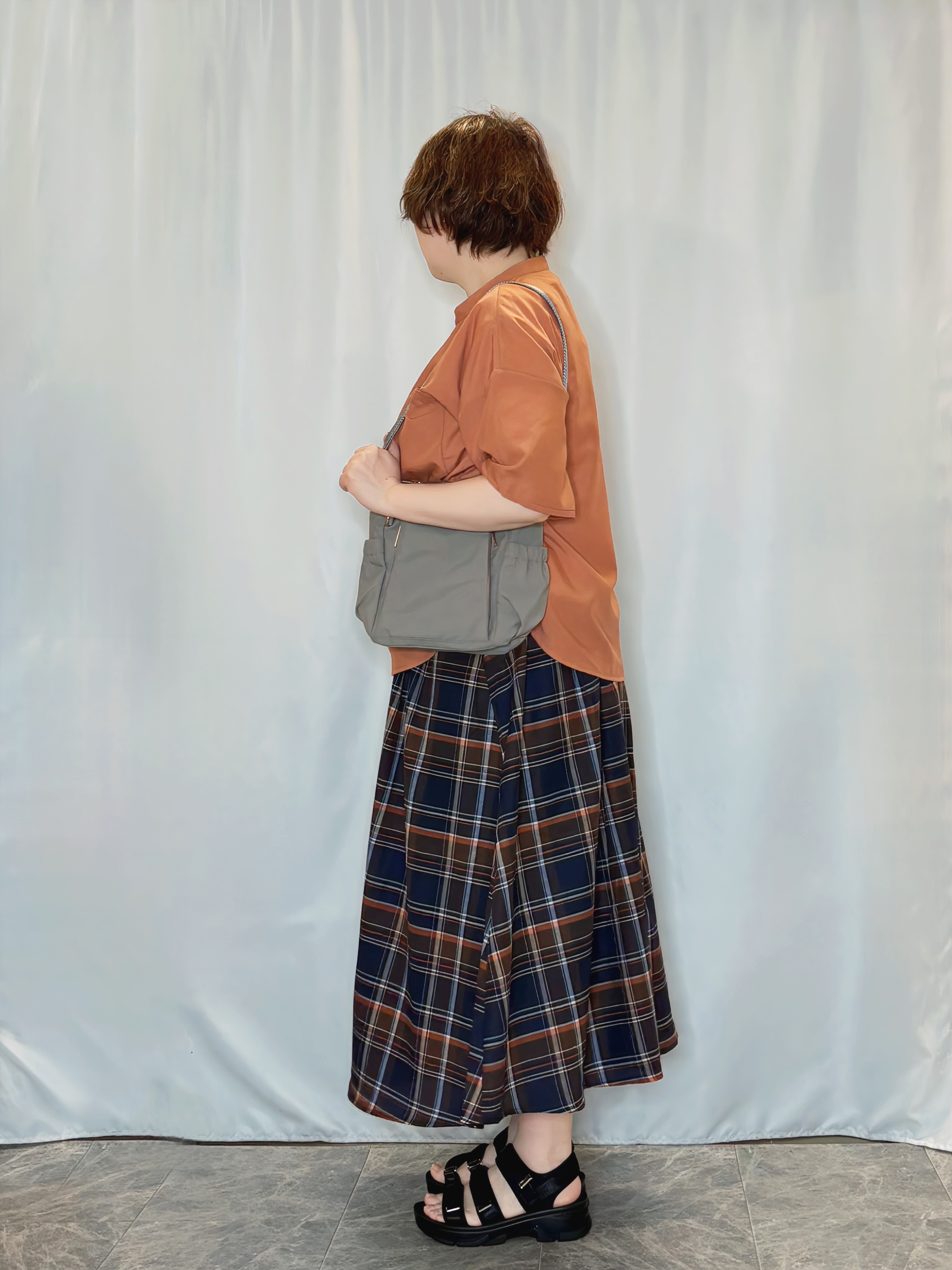 たみさんの「SHOO･LA･RUE｜【洗濯機可/S-LL】大人の抜け感 ゆるっと5分袖シャツ」を使ったコーディネート