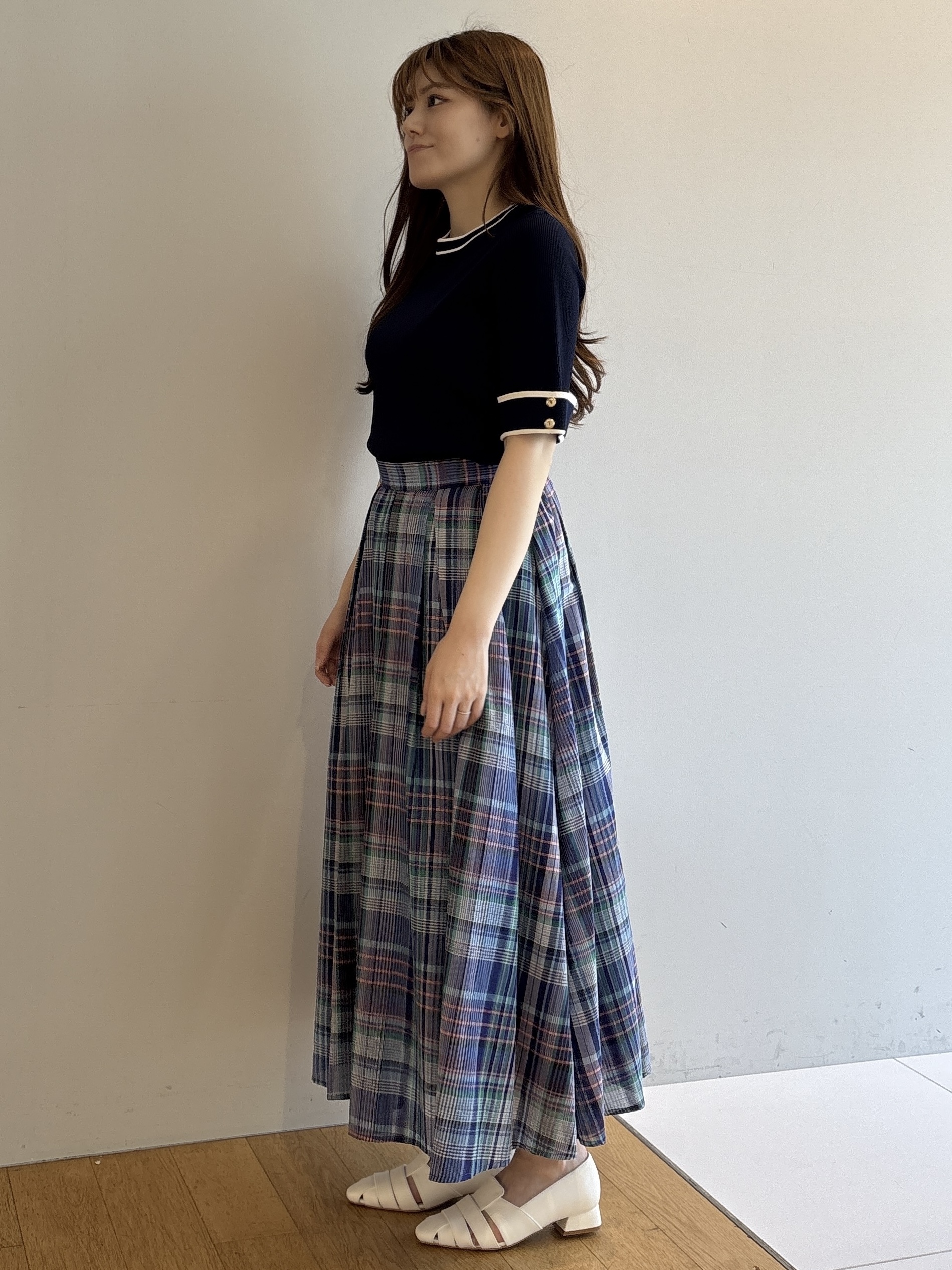 sayaさんの「grove｜【シリーズ累計36万枚/名品ニット】やわらかドライタッチ 袖メッシュ編みニット」を使ったコーディネート
