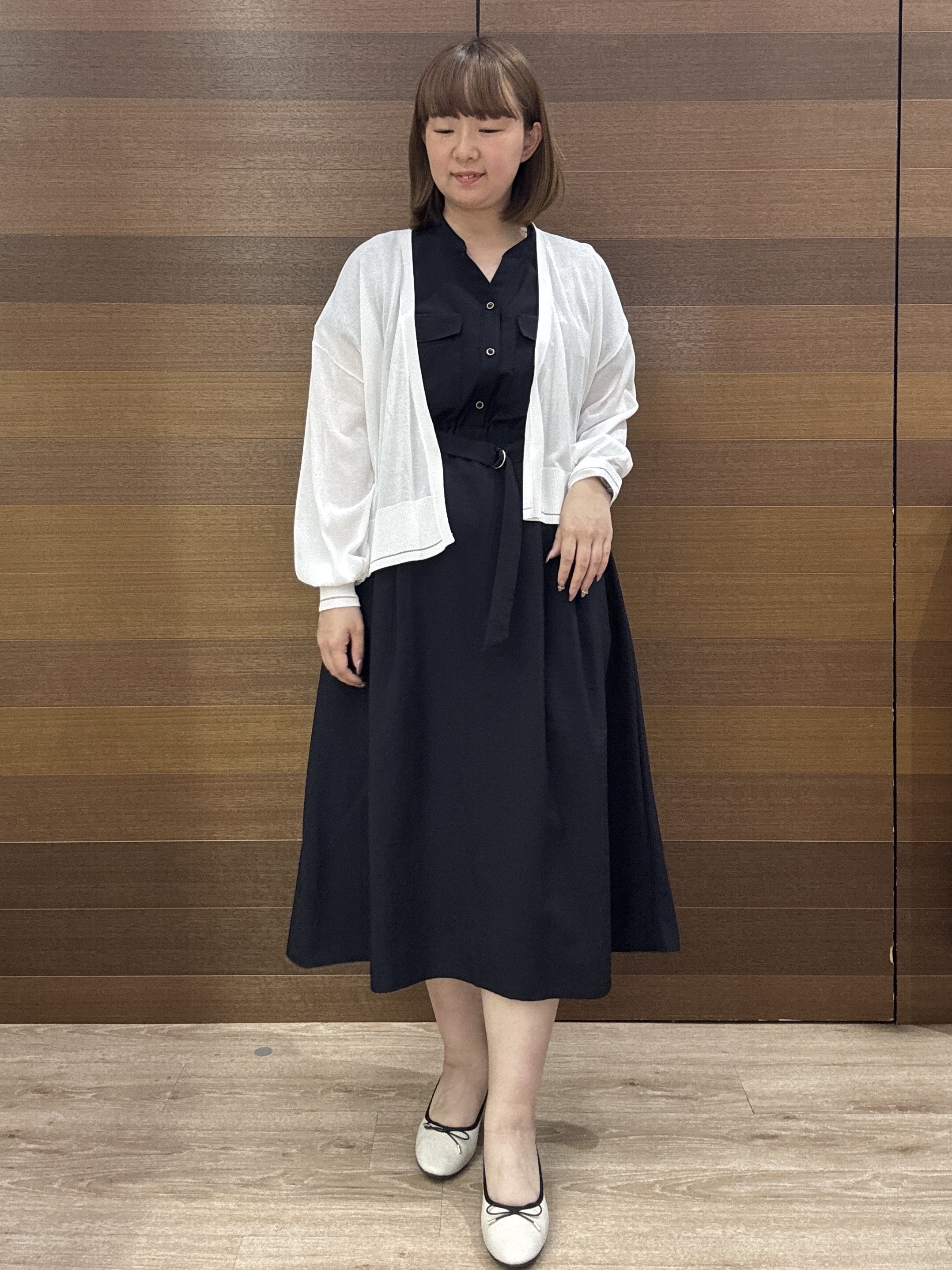 yumeさんの「OPAQUE.CLIP｜【接触冷感】シアーショートトッパーカーディガン《洗濯機OK／抗ピル》」を使ったコーディネート