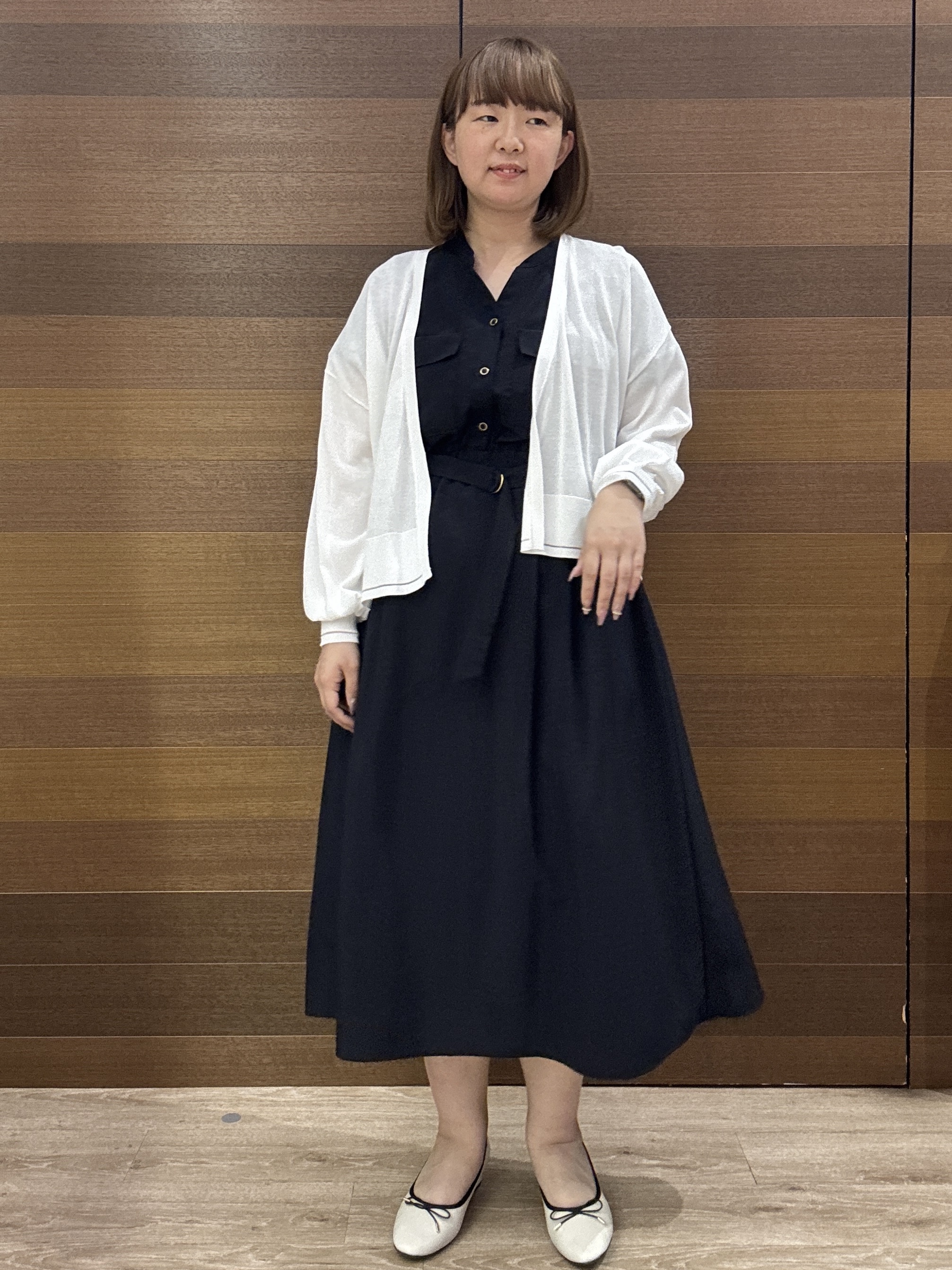 yumeさんの「OPAQUE.CLIP｜【接触冷感】シアーショートトッパーカーディガン《洗濯機OK／抗ピル》」を使ったコーディネート