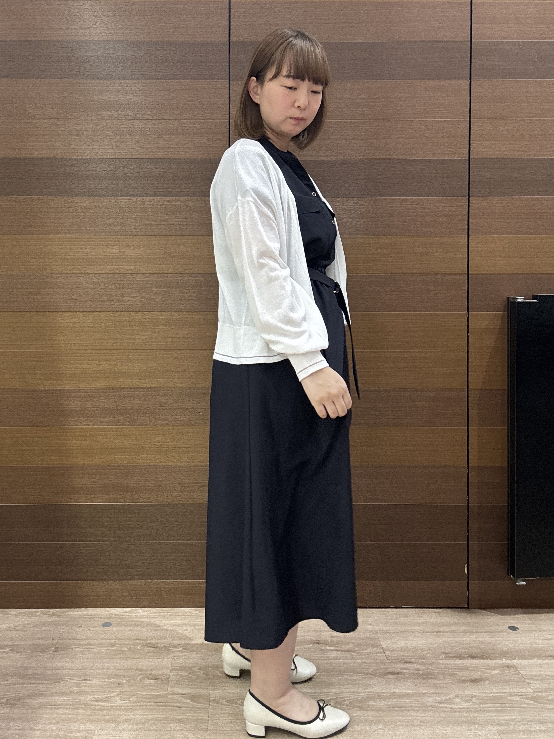 yumeさんの「OPAQUE.CLIP｜【接触冷感】シアーショートトッパーカーディガン《洗濯機OK／抗ピル》」を使ったコーディネート