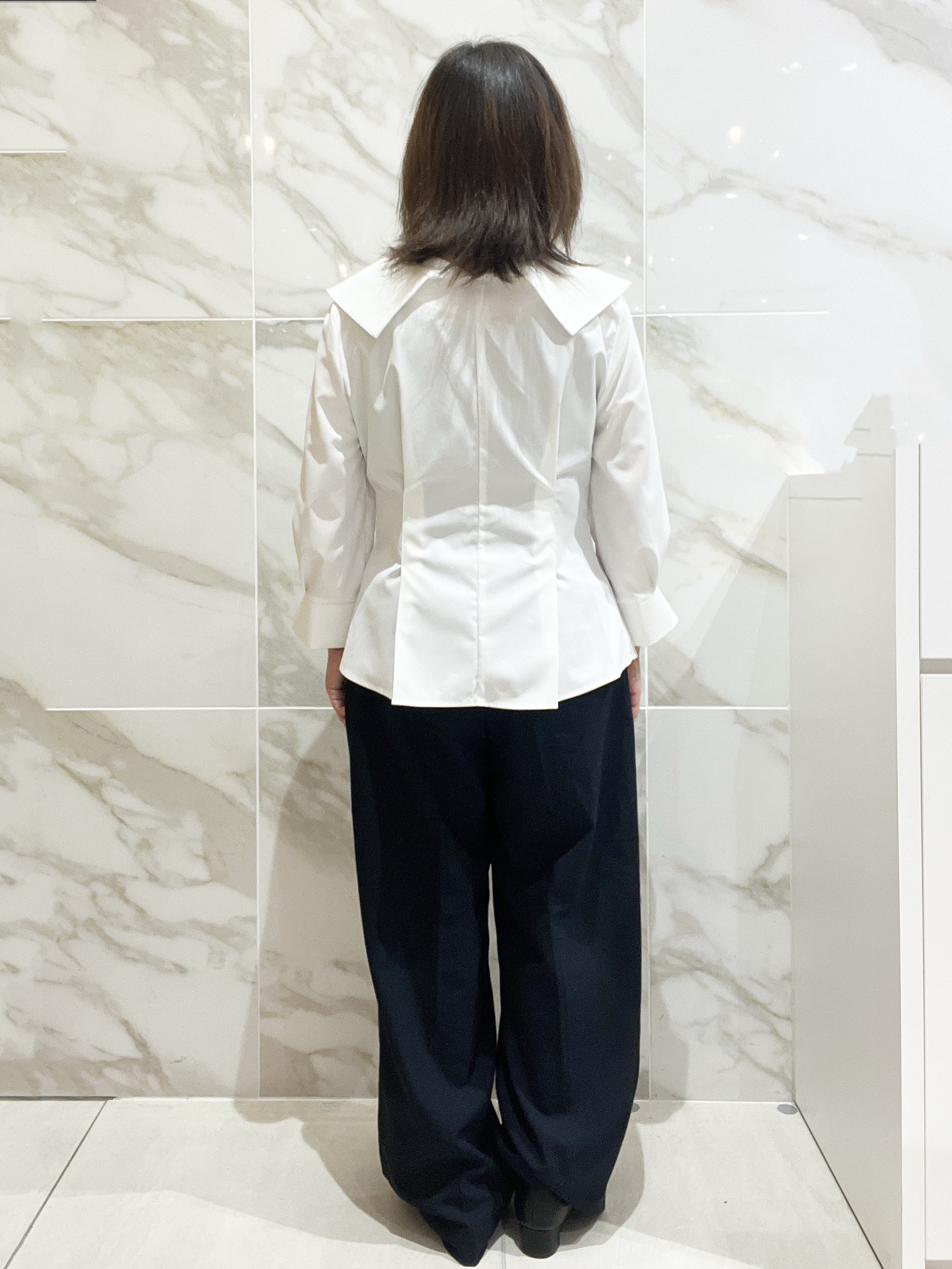 ayuさんの「index｜カシュクールタックシャツ【洗濯機OK／ストレッチ】」を使ったコーディネート