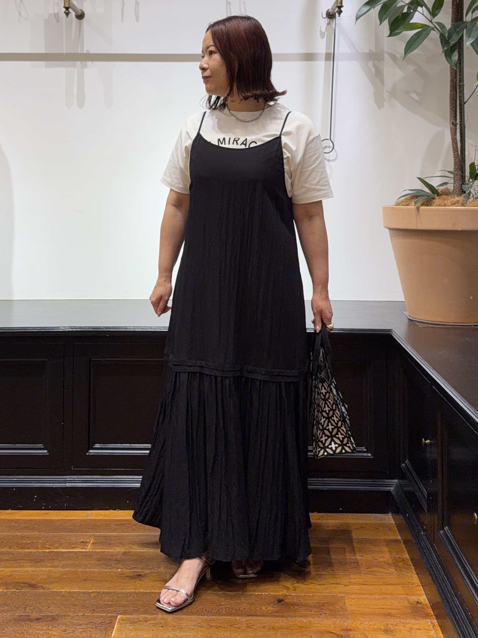 Asamiさんの「DRESSTERIOR｜【ウォッシャブル】ワッシャーボリュームフレアキャミワンピース」を使ったコーディネート