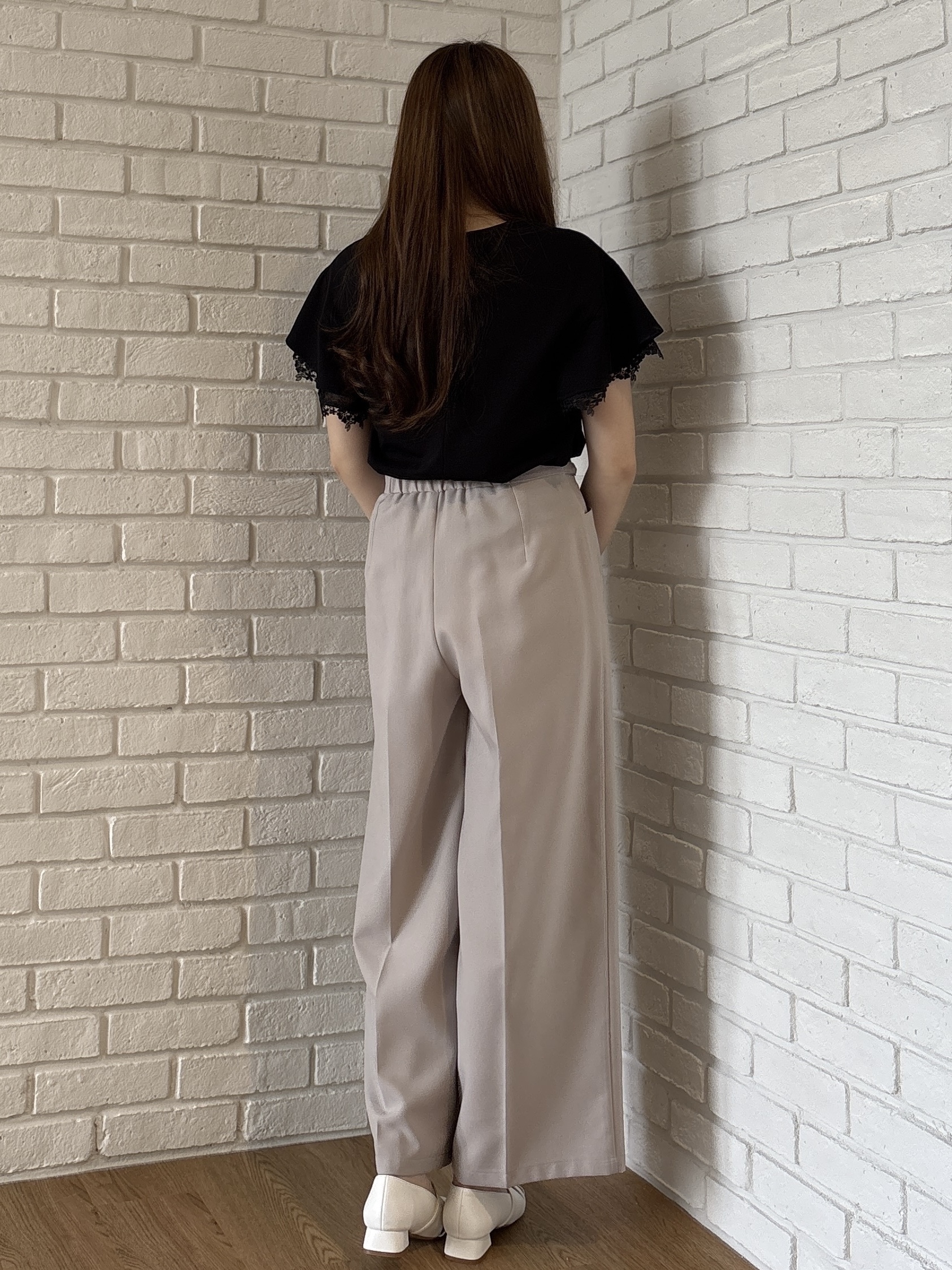 sayaさんの「grove｜【二の腕カバー、UV/ひんやり】涼しく華やかに、レースレイヤードスリーブTシャツ」を使ったコーディネート