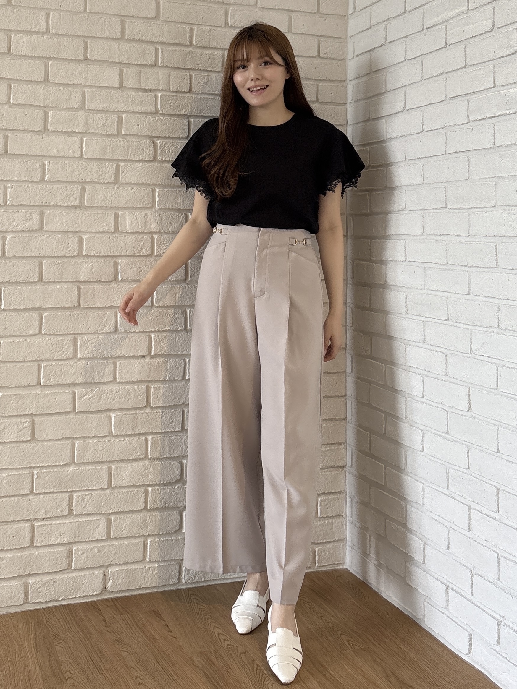 sayaさんの「grove｜【二の腕カバー、UV/ひんやり】涼しく華やかに、レースレイヤードスリーブTシャツ」を使ったコーディネート
