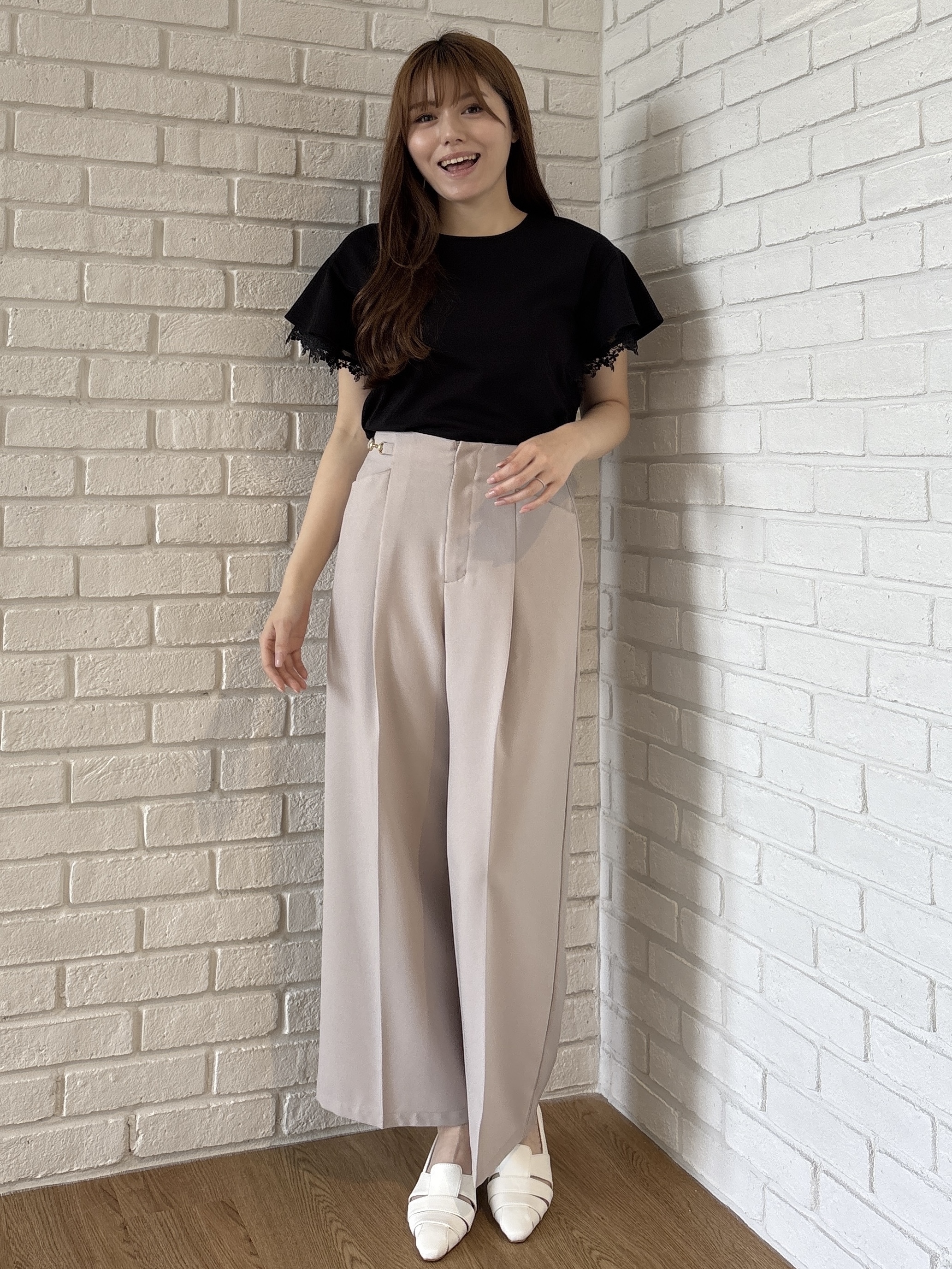sayaさんの「grove｜【二の腕カバー、UV/ひんやり】涼しく華やかに、レースレイヤードスリーブTシャツ」を使ったコーディネート