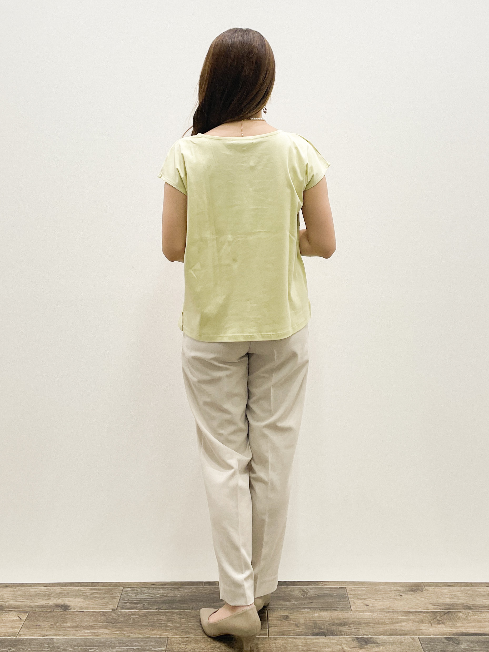 Asukaさんの「OPAQUE.CLIP｜【接触冷感】ビジューキーネックフレンチトップス《UVケア／洗濯機OK／XS～3L／8col》」を使ったコーディネート