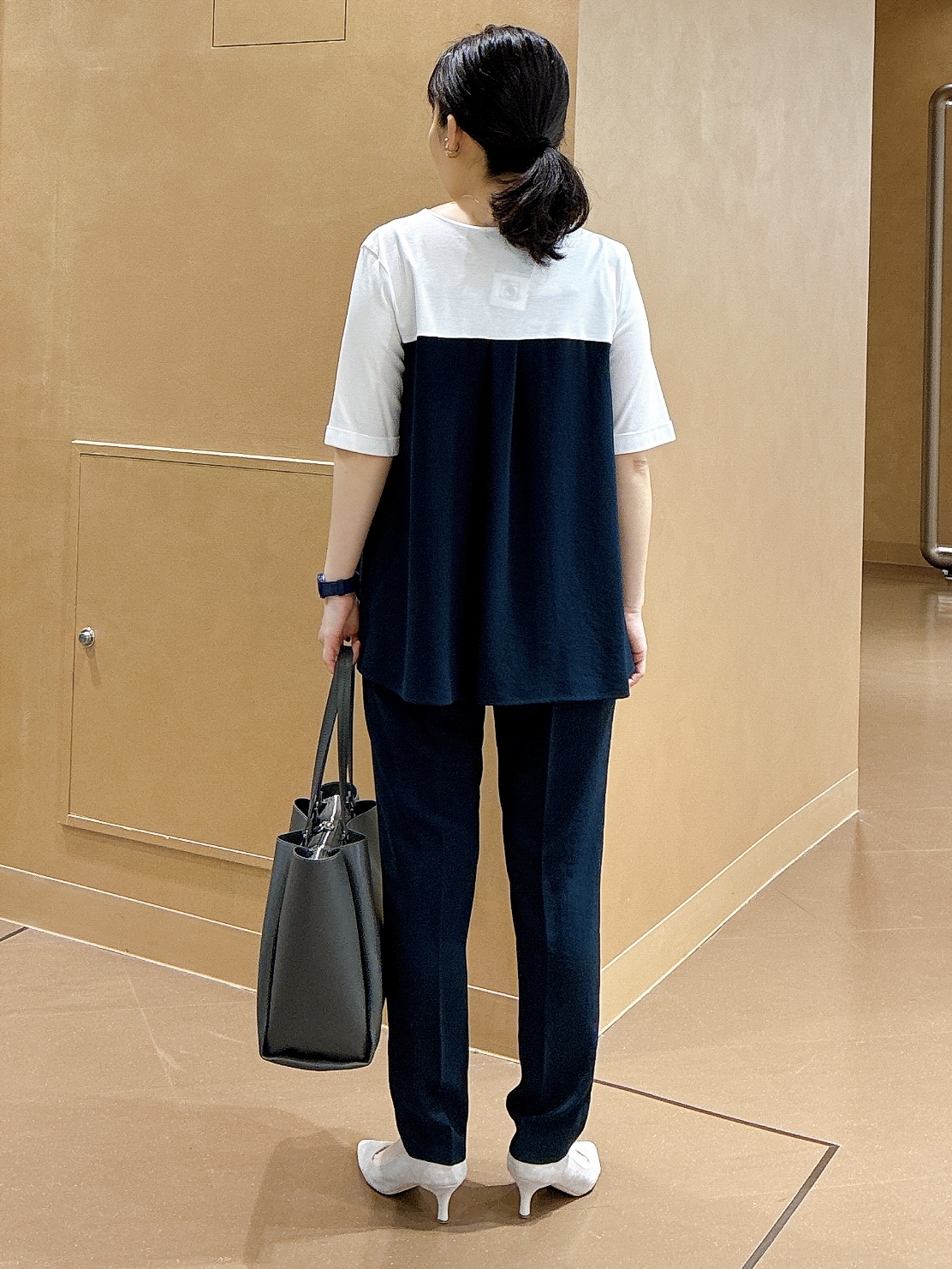 hattoriさんの「INDIVI｜【着る日傘／SETUP可能】ビスチェレイヤード風トップス」を使ったコーディネート