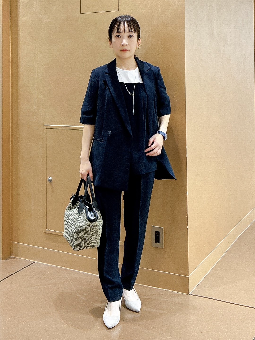 hattoriさんの「INDIVI｜【着る日傘】ハーフスリーブダブルジャケット」を使ったコーディネート