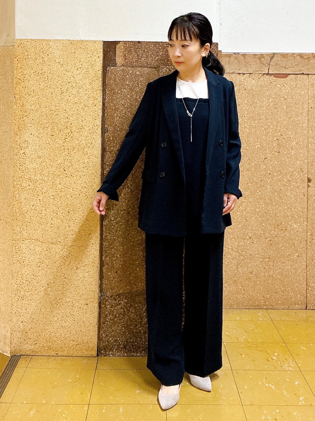hattoriさんの「INDIVI｜【洗える／多機能／SETUP可】着る日傘ダブルジャケット」を使ったコーディネート