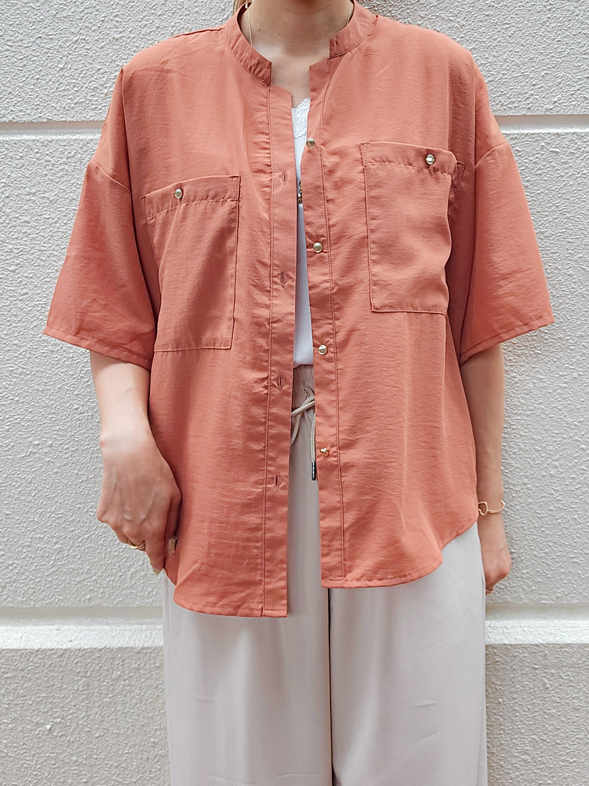 ゆゆさんの「SHOO･LA･RUE｜【洗濯機可/S-LL】大人の抜け感 ゆるっと5分袖シャツ」を使ったコーディネート