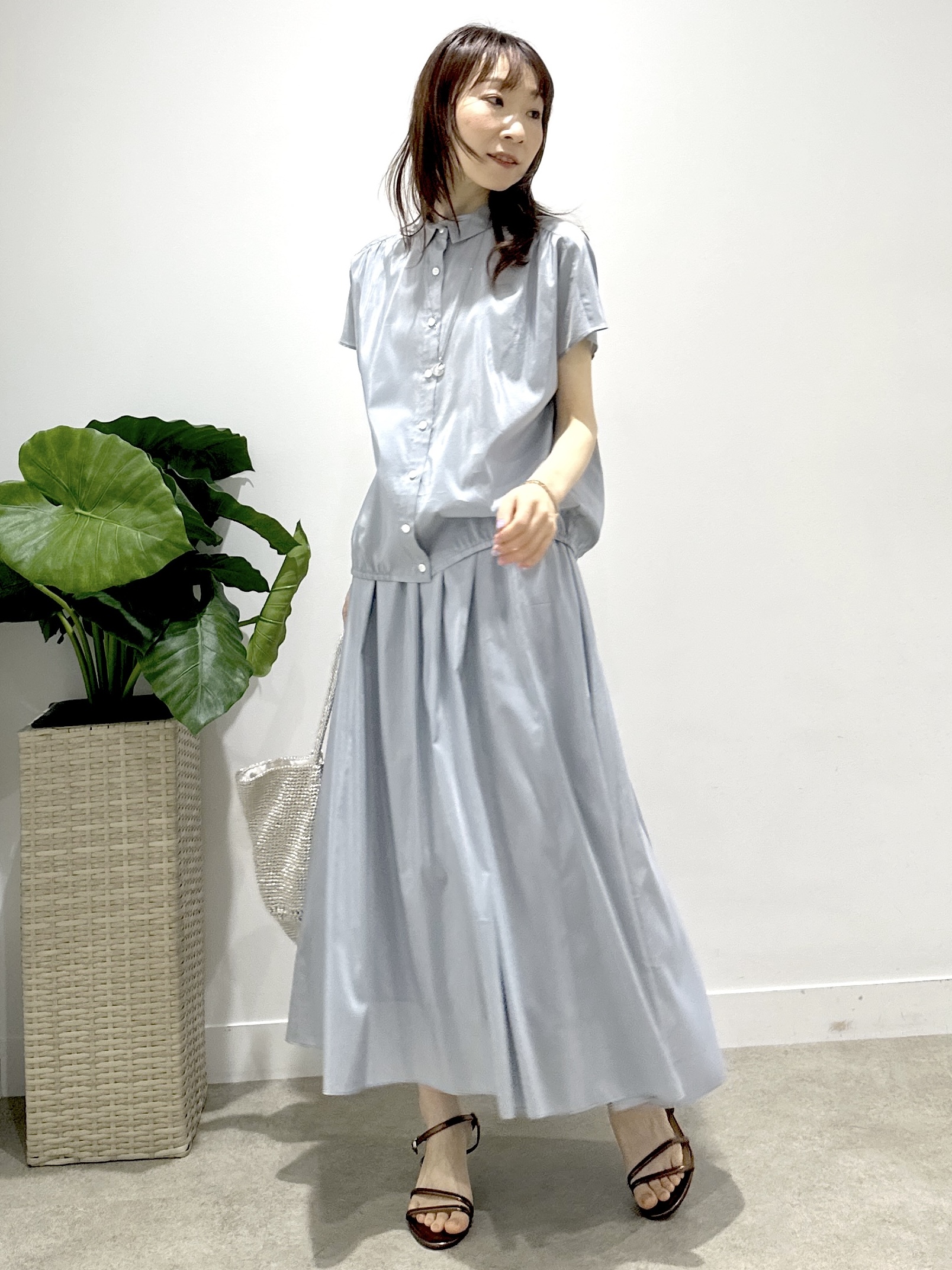 Miwaさんの「UNTITLED｜【セットアップ可/軽量/清涼感】ローンギャザーブラウス」を使ったコーディネート