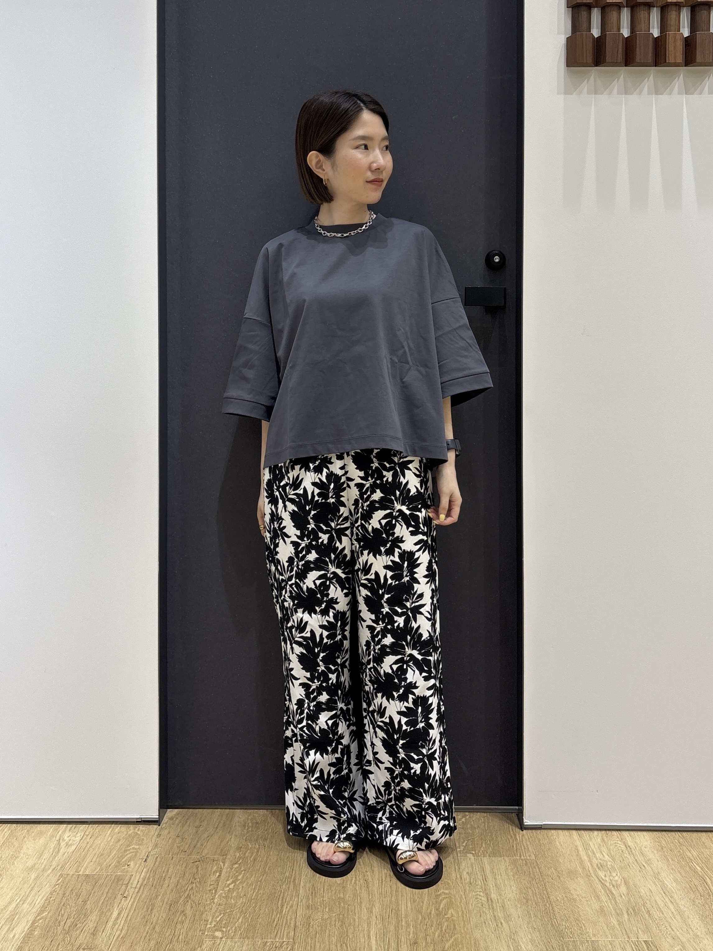 risaさんの「Dessin｜【新色追加/体型カバー】美光沢カットソーボクシーシルエット」を使ったコーディネート