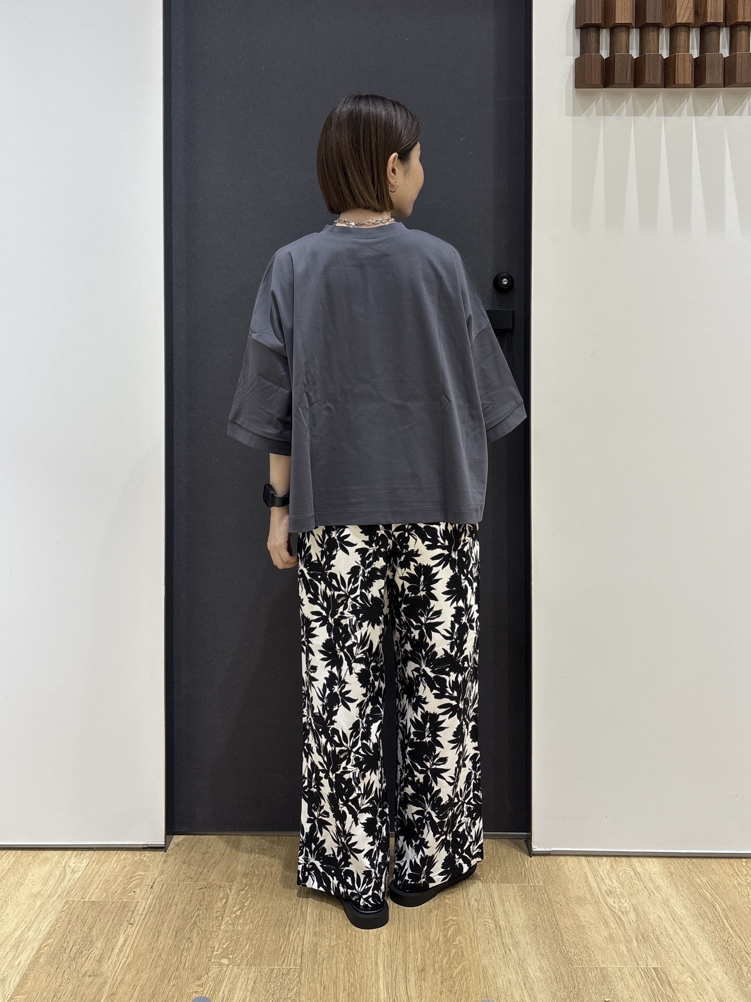 risaさんの「Dessin｜【新色追加/体型カバー】美光沢カットソーボクシーシルエット」を使ったコーディネート