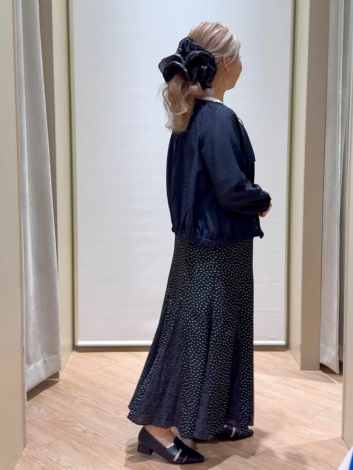 Harukaさんの「grove｜気温調整にも◎ブラウス感覚で羽織れるシアーブルゾン」を使ったコーディネート