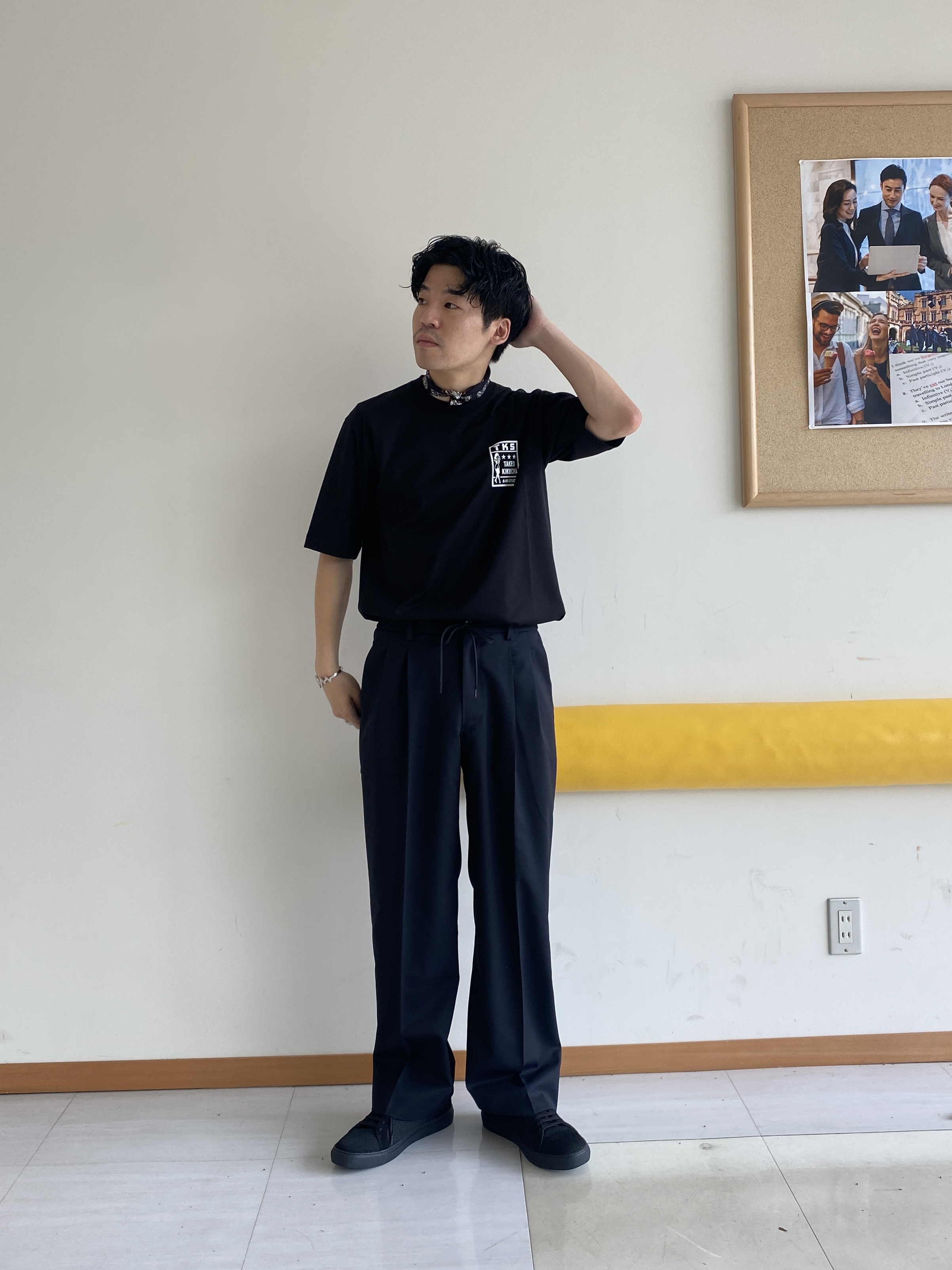 石井友也さんの「TAKEO KIKUCHI｜【BOWLER HAT LABEL】アイスクリアコットン ピンナップガール 半袖Tシャツ」を使ったコーディネート