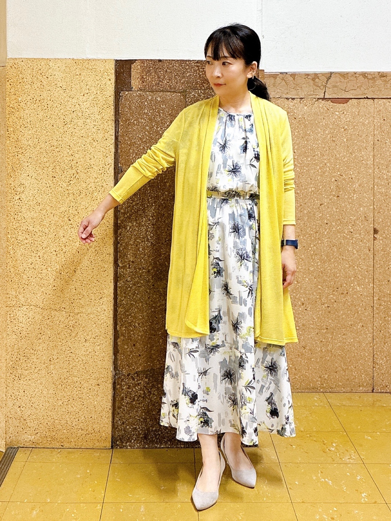 hattoriさんの「INDIVI｜【洗える／アンサンブル可能】シアースストライプカーディガン」を使ったコーディネート