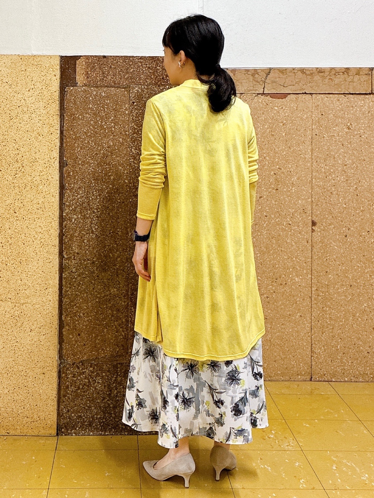 hattoriさんの「INDIVI｜【洗える／アンサンブル可能】シアースストライプカーディガン」を使ったコーディネート