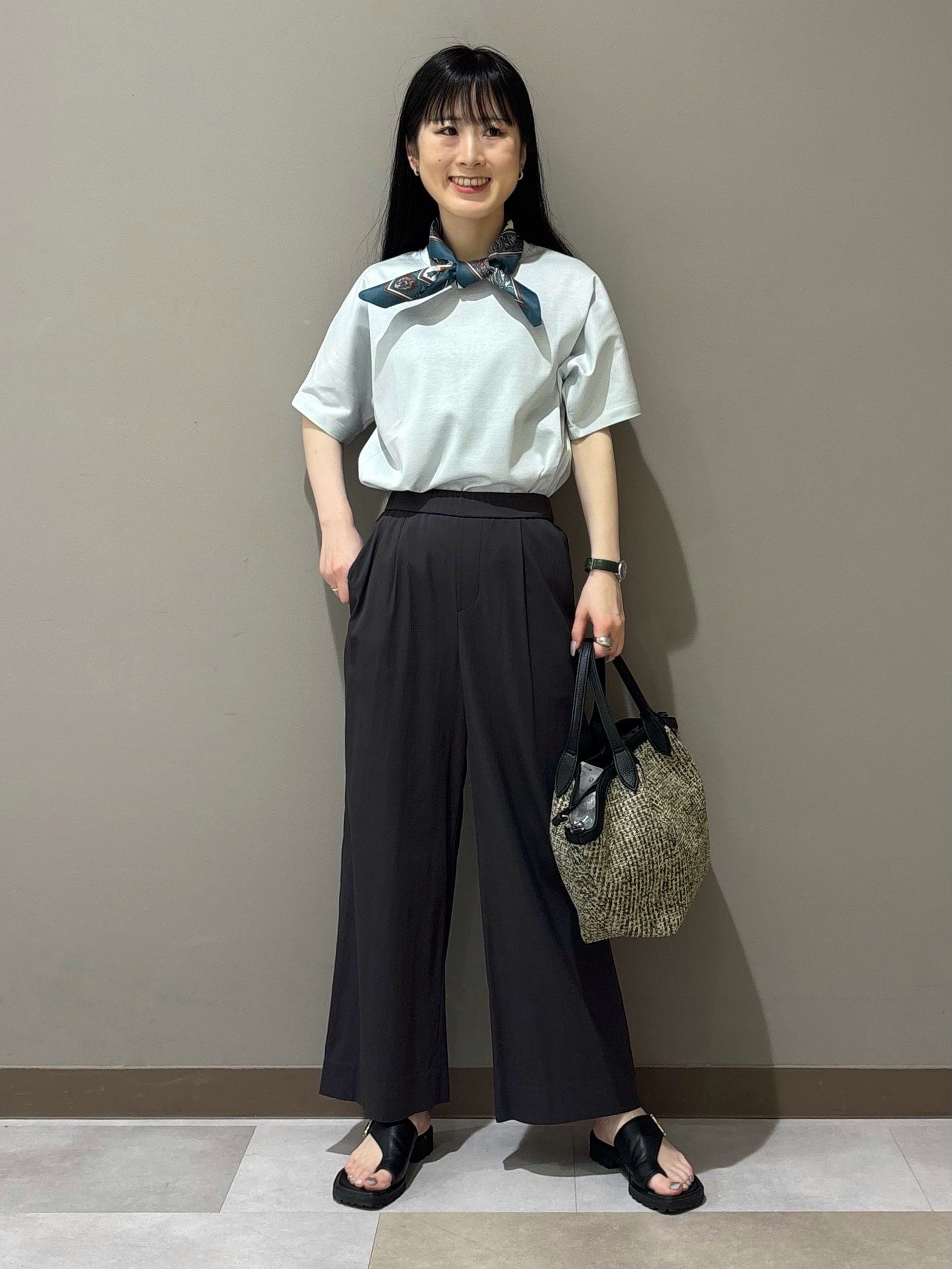 KEIKOさんの「INDIVI｜【UVケア】着流しミドル丈カーディガンジャージ」を使ったコーディネート