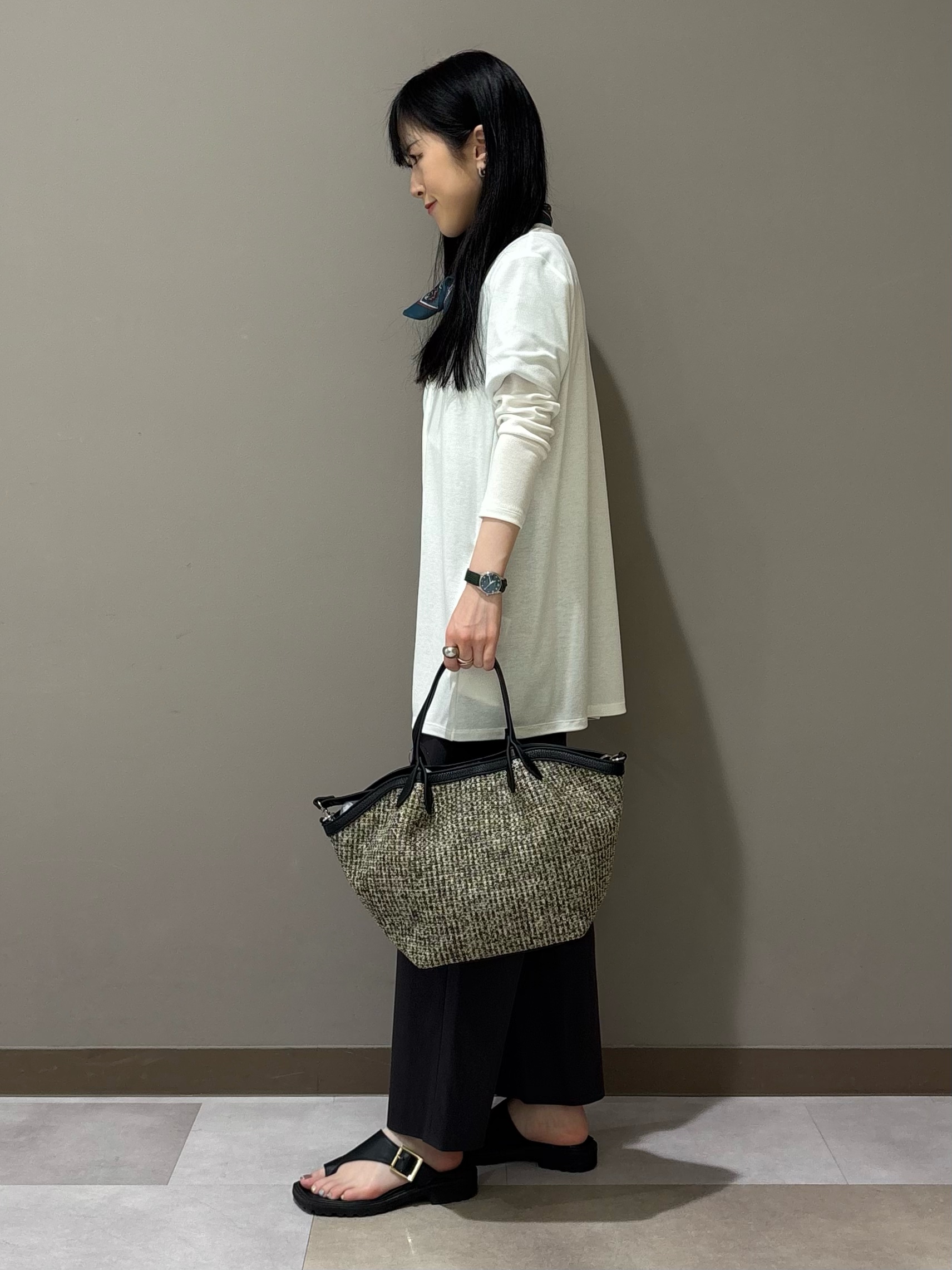 KEIKOさんの「INDIVI｜【UVケア】着流しミドル丈カーディガンジャージ」を使ったコーディネート