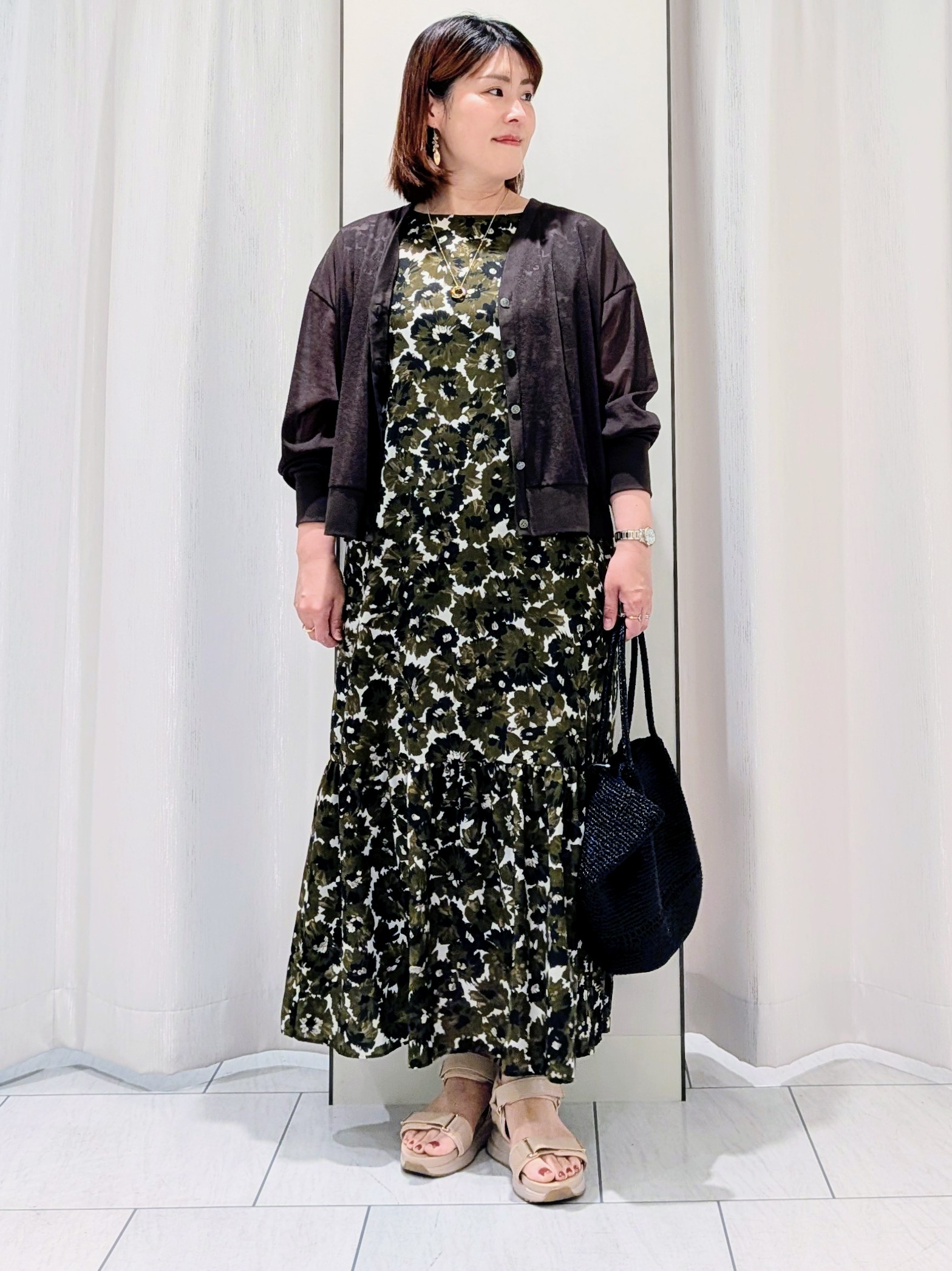 Onumaさんの「UNTITLED｜【7色展開/ゆったり/ショート丈】シアートリコットカーディガン」を使ったコーディネート