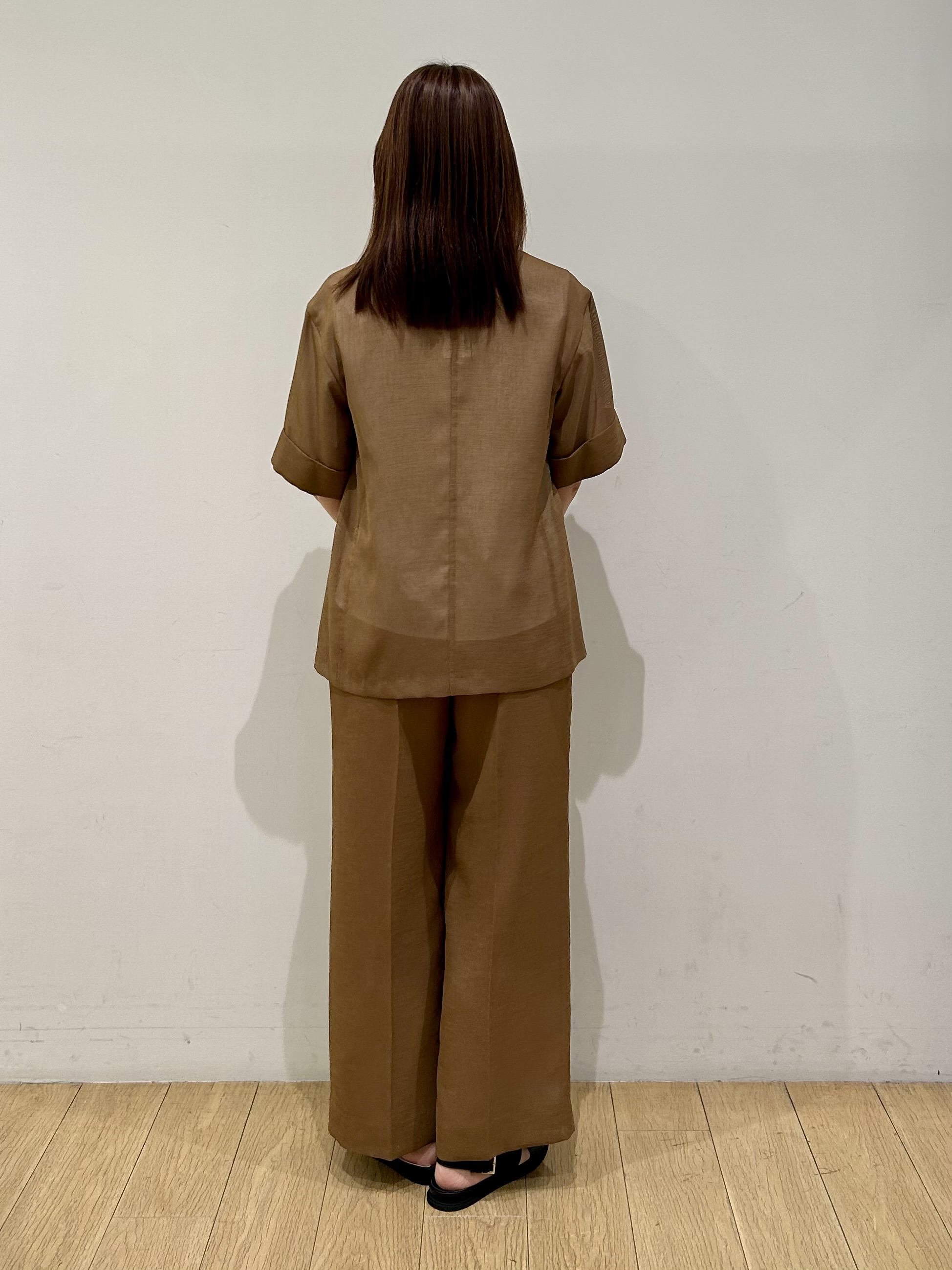 kozueさんの「INDIVI｜【洗える／メッシュ素材／SETUP可能】半袖シアージャケット」を使ったコーディネート