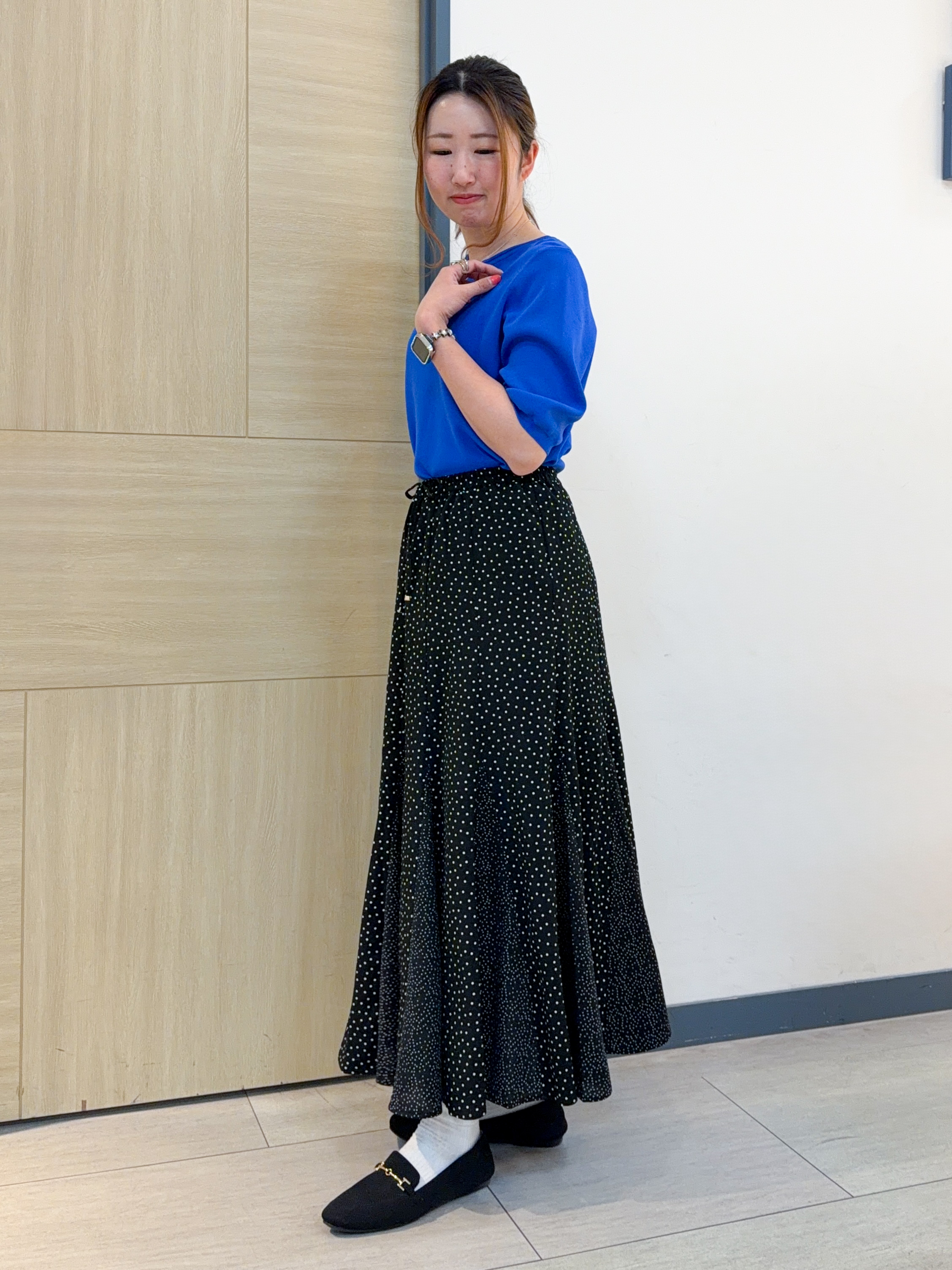 nanaさんの「grove｜【シリーズ累計36万枚/UVカット・ひんやり・洗濯機OK】やわらかドライタッチ 五分袖クルーネックニ」を使ったコーディネート