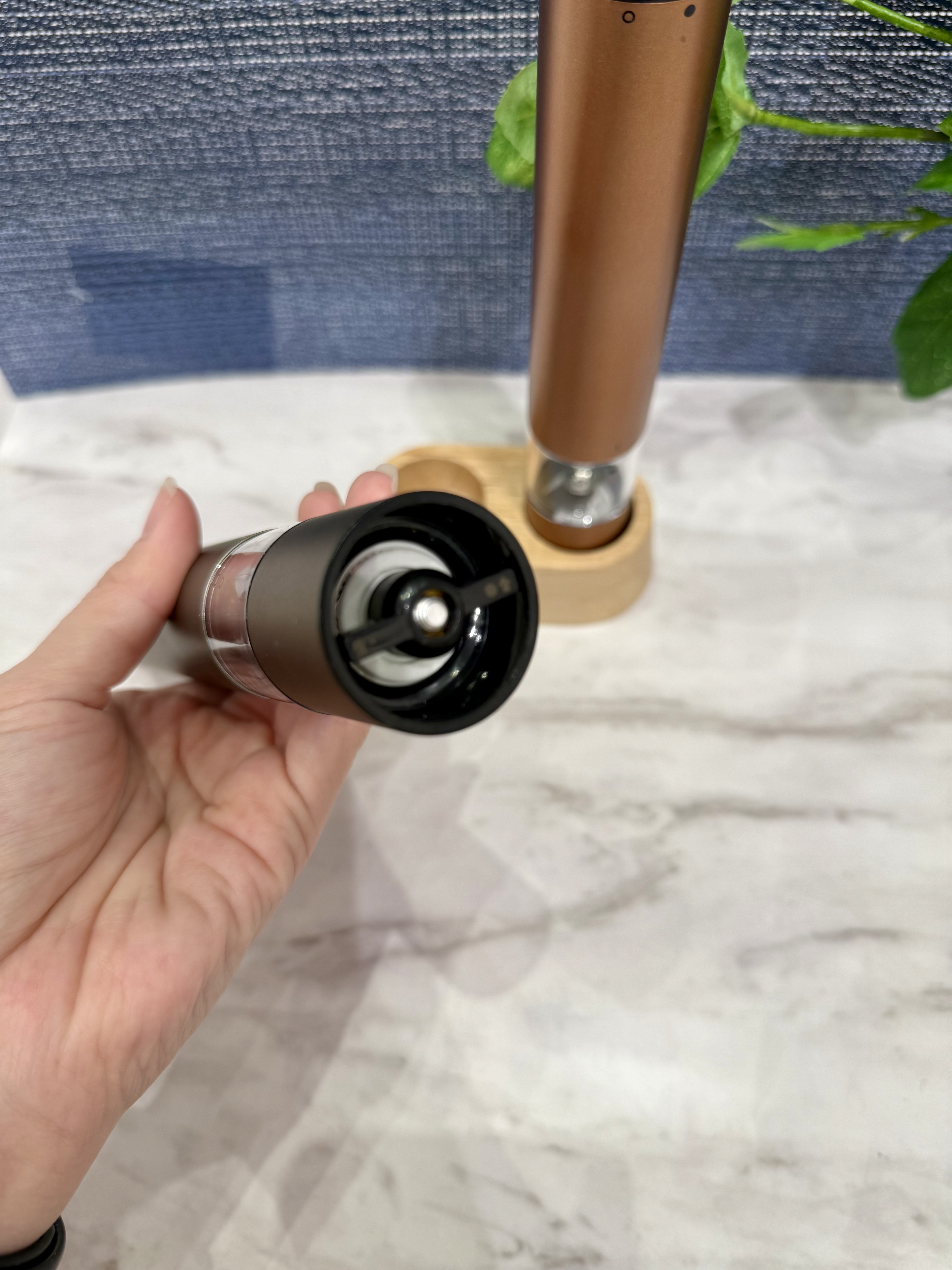 きのこさんの「212 KITCHEN STORE｜ソルト＆ペッパー電動ミル ＜atomico アトミコ＞」を使ったコーディネート
