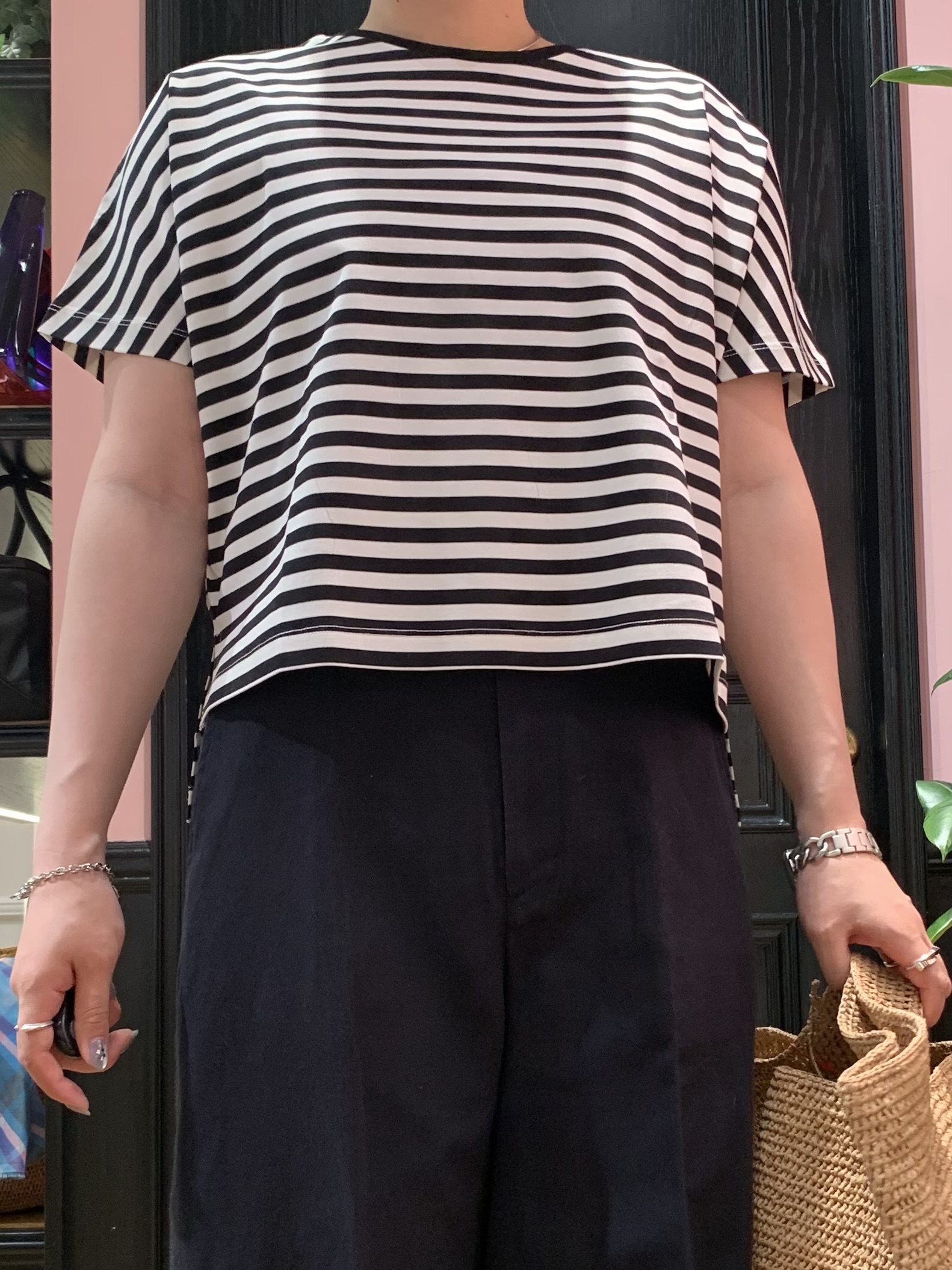 SAKAIさんの「DRESSTERIOR｜【接触冷感／抗菌防臭／消臭】アイスクリアコットンドルマンスリーブボーダーTシャツ」を使ったコーディネート