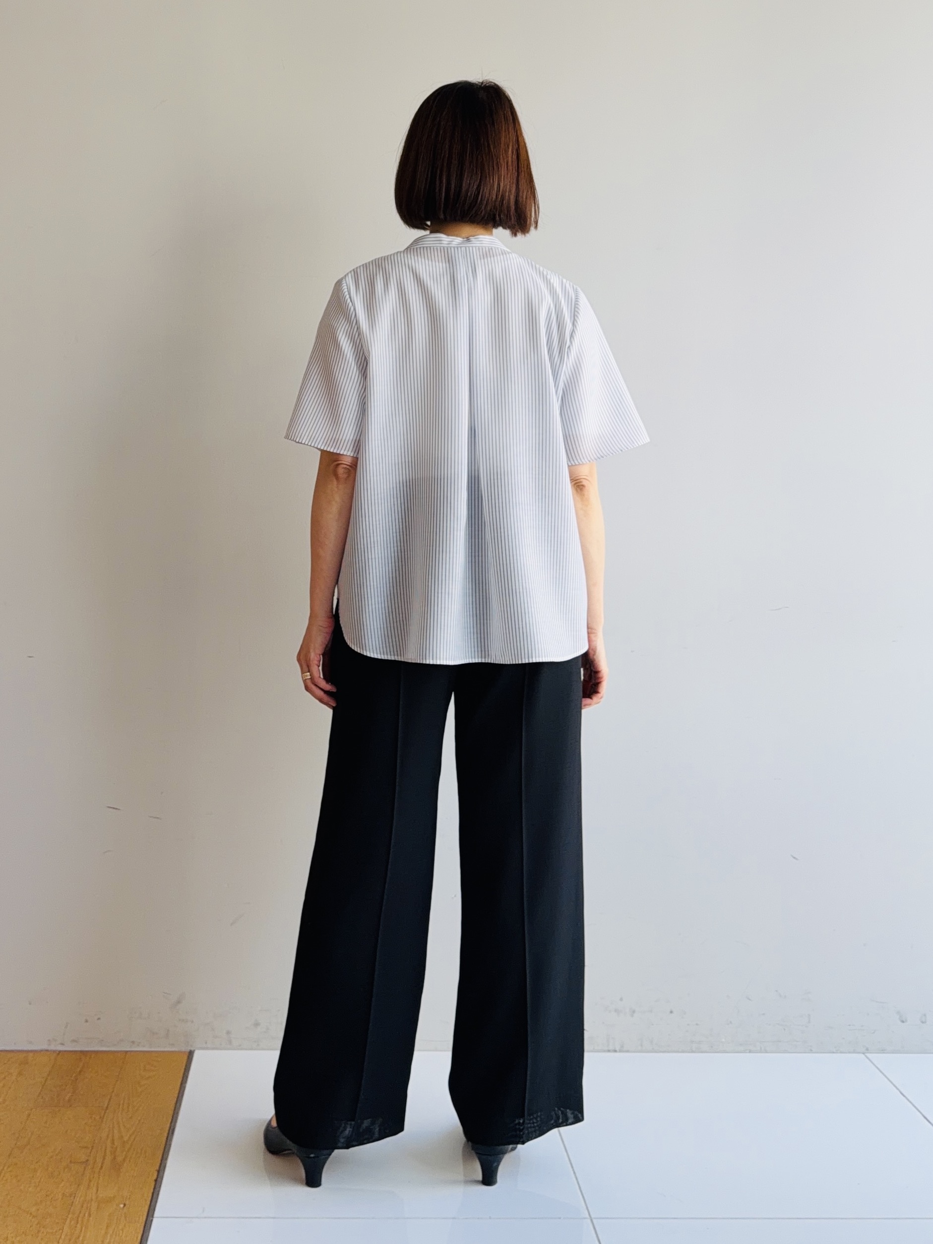 murayamaさんの「INDIVI｜【接触冷感/洗える】シアーシャンブレーピンタックブラウス」を使ったコーディネート