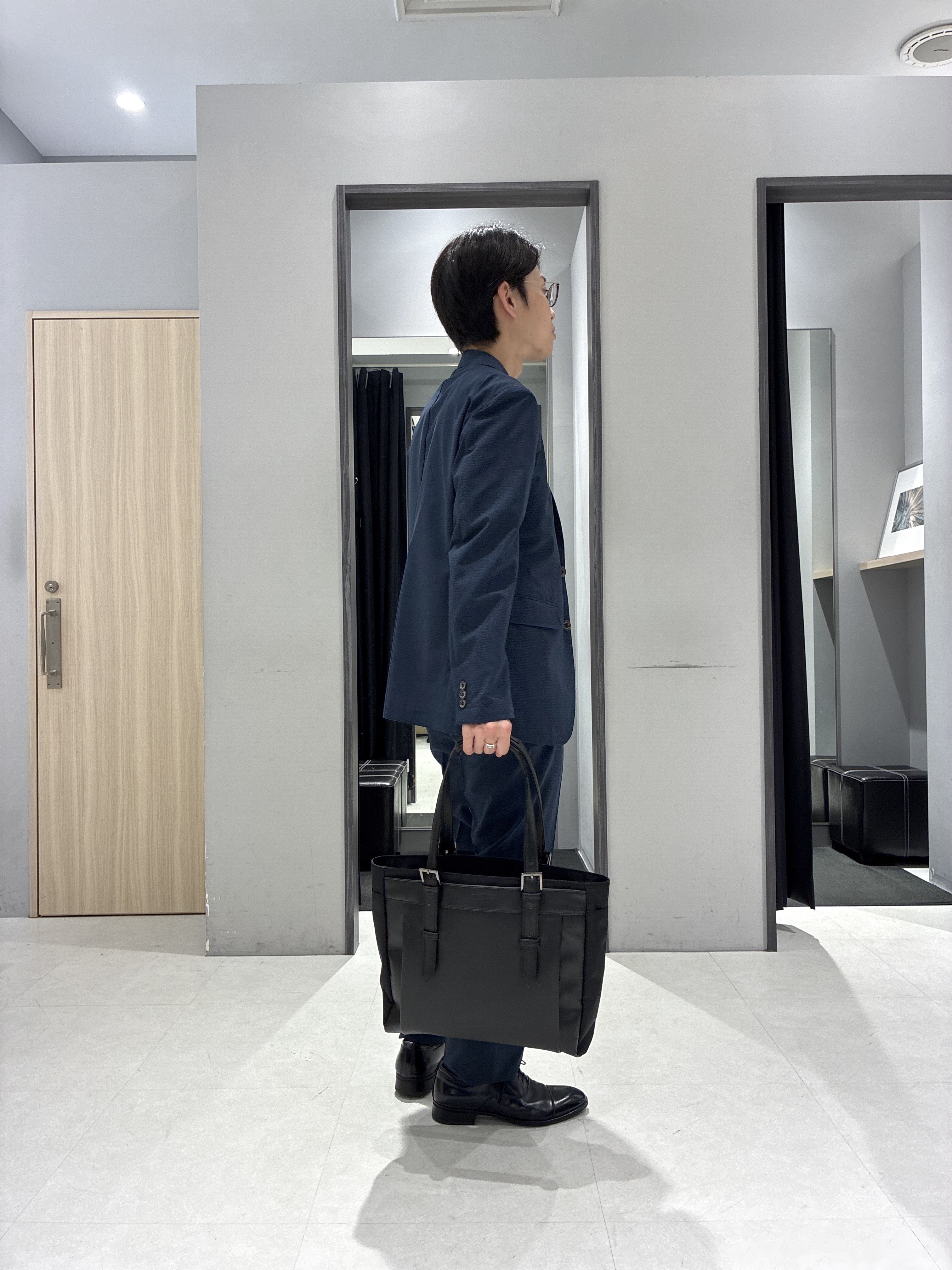 わいずみさんの「TAKEO KIKUCHI｜【抗菌防臭】COOL DOTS（R）ドビープリント ジャケット」を使ったコーディネート
