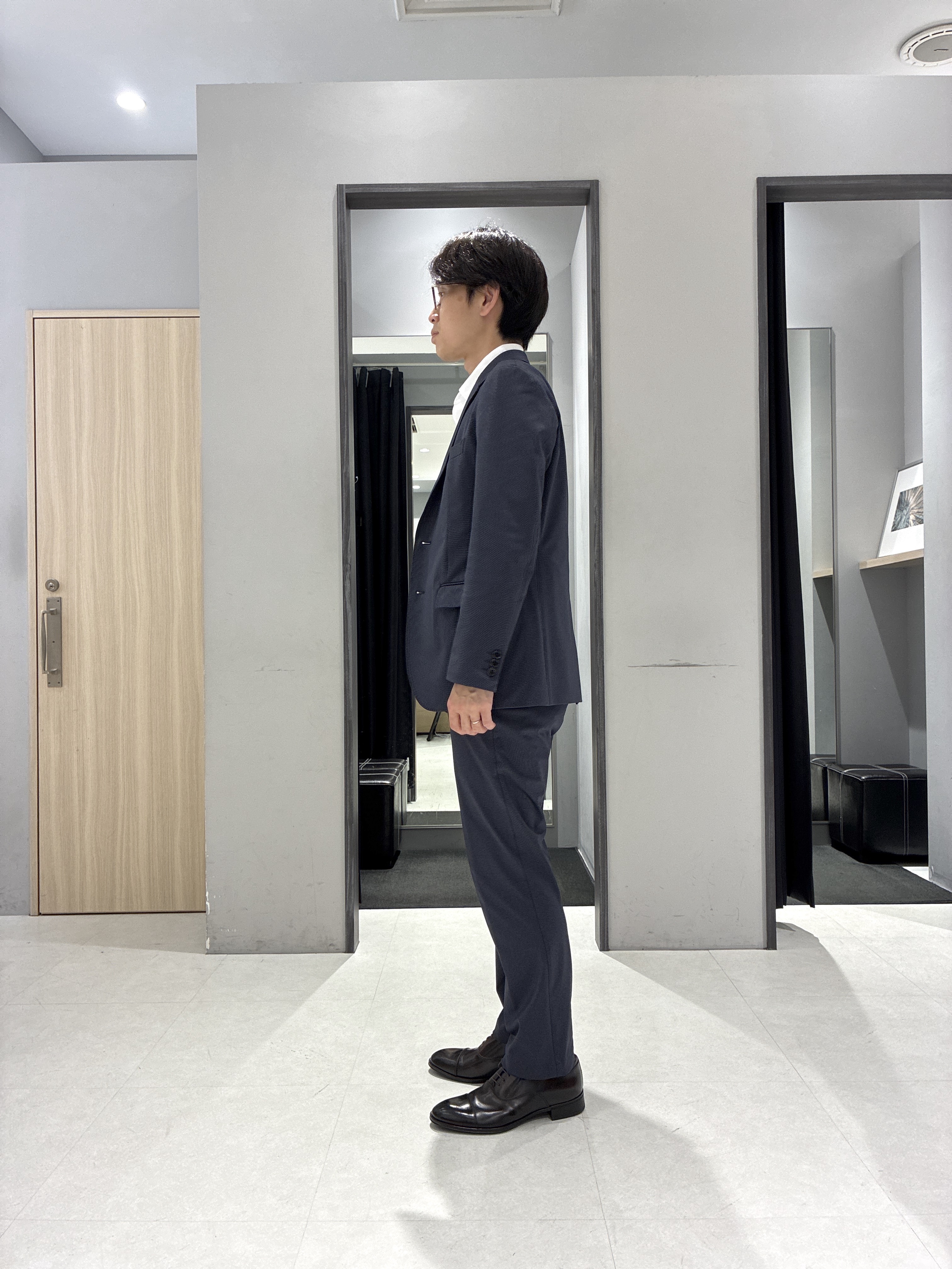 わいずみさんの「TAKEO KIKUCHI｜【360&deg;ストレッチ/軽量】None Of Stress ライト ジャケット（セットアップ対応）」を使ったコーディネート
