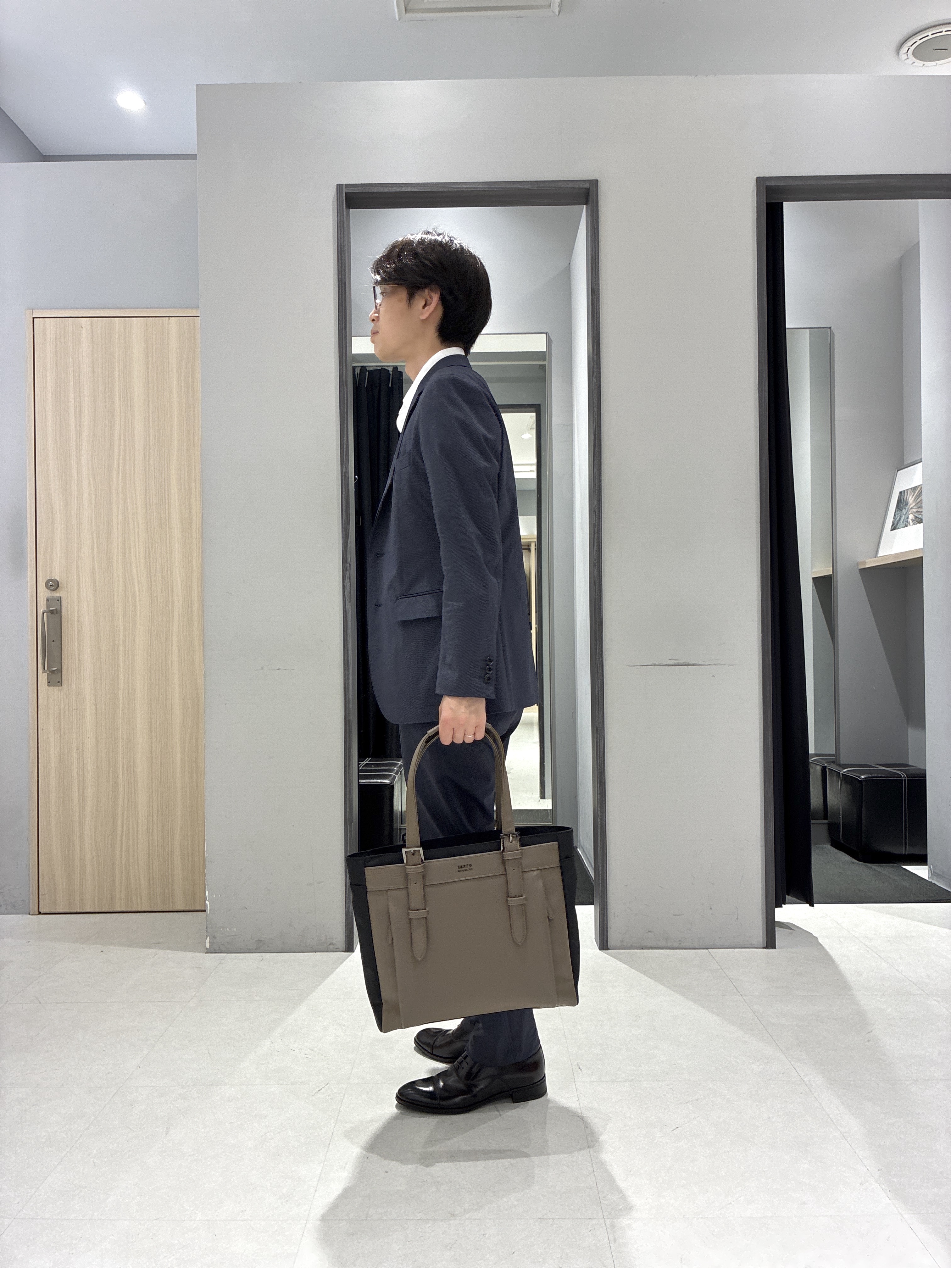 わいずみさんの「TAKEO KIKUCHI｜【360&deg;ストレッチ/軽量】None Of Stress ライト ジャケット（セットアップ対応）」を使ったコーディネート
