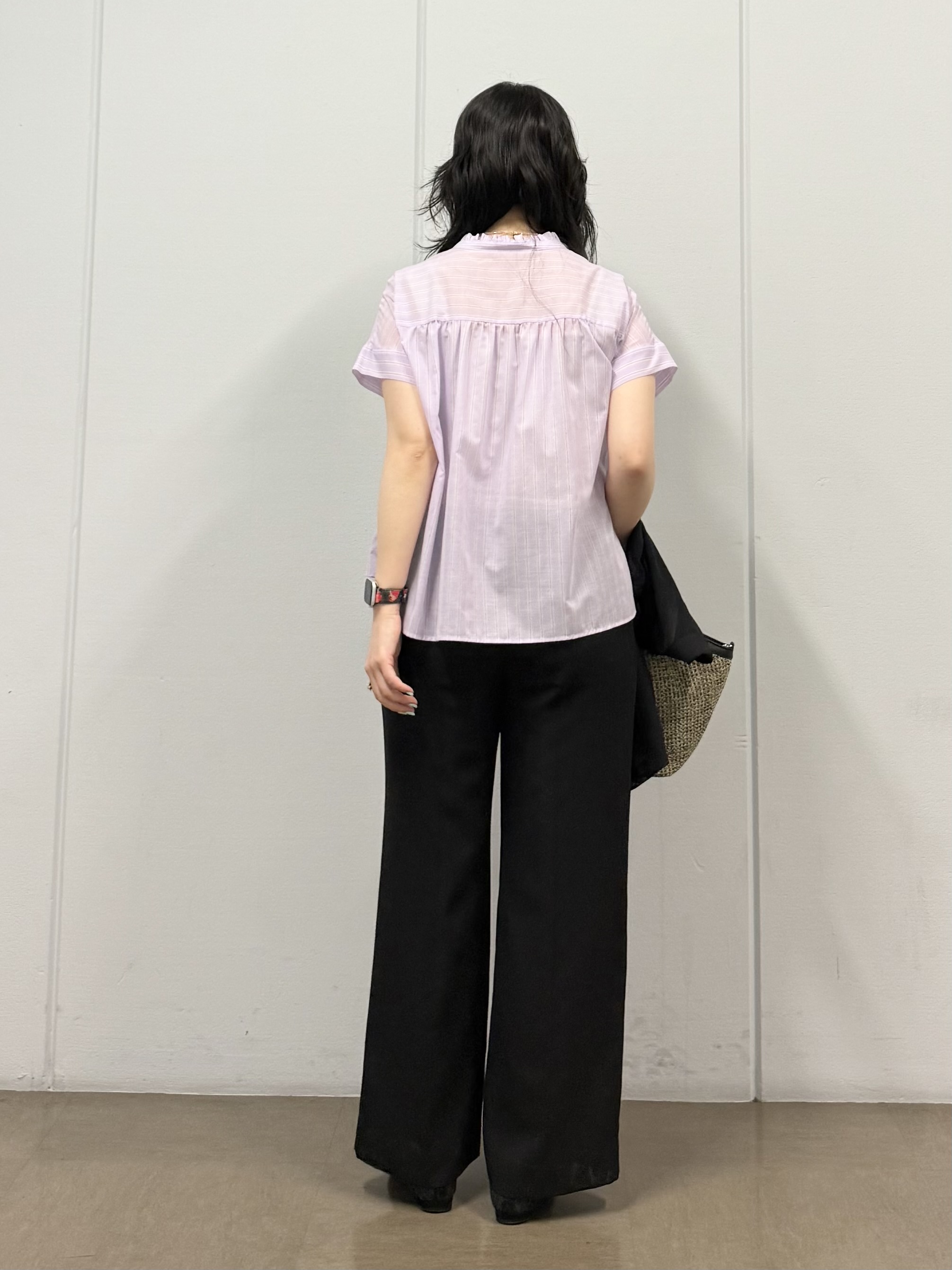 mizukiさんの「INDIVI｜【洗える／メッシュ素材／SETUP可能】半袖シアージャケット」を使ったコーディネート