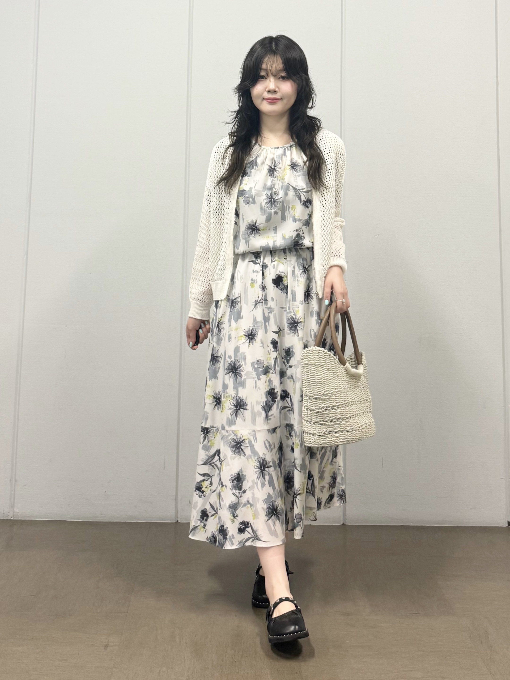 mizukiさんの「INDIVI｜【洗える／コットン】メッシュジップニットカーディガン」を使ったコーディネート