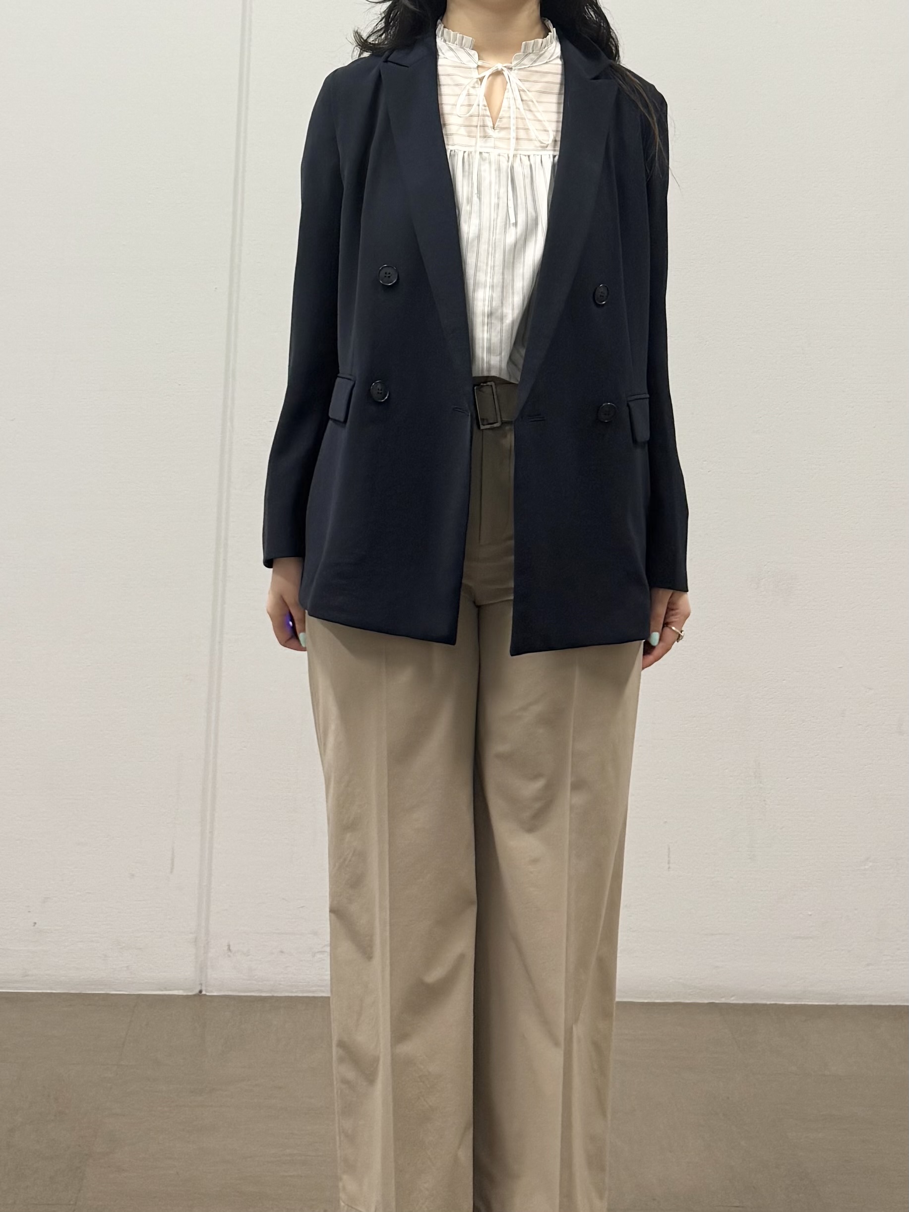 mizukiさんの「INDIVI｜【洗える／軽やか】フリル衿ギャザーブラウス」を使ったコーディネート