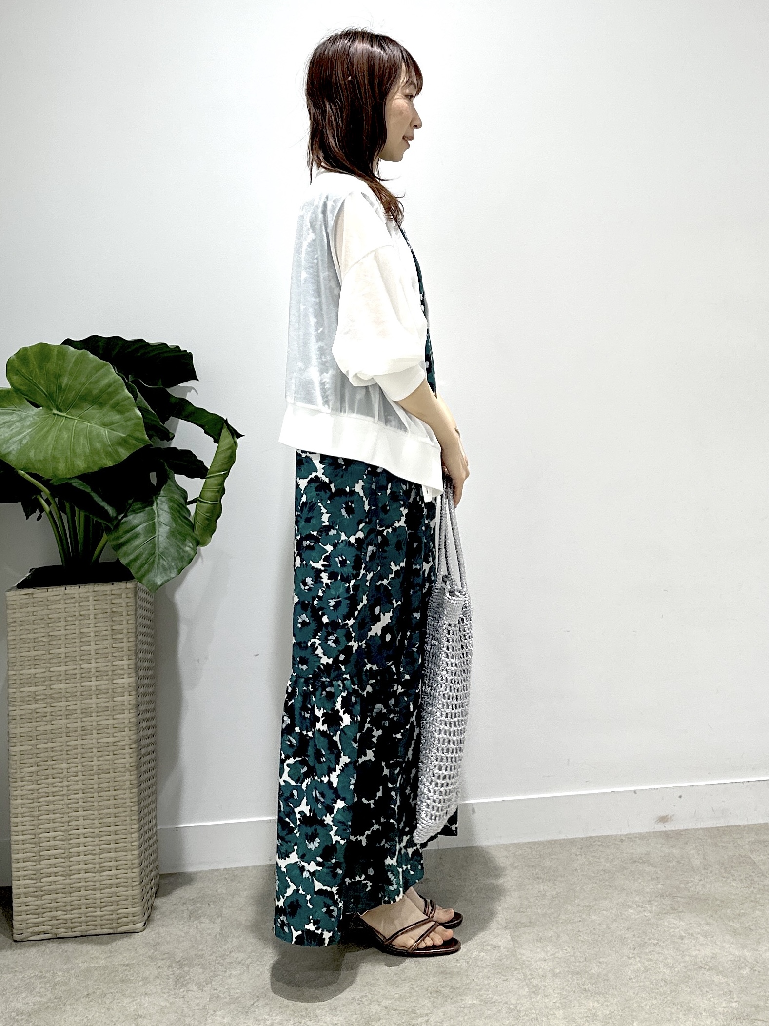 Miwaさんの「UNTITLED｜【7色展開/ゆったり/ショート丈】シアートリコットカーディガン」を使ったコーディネート
